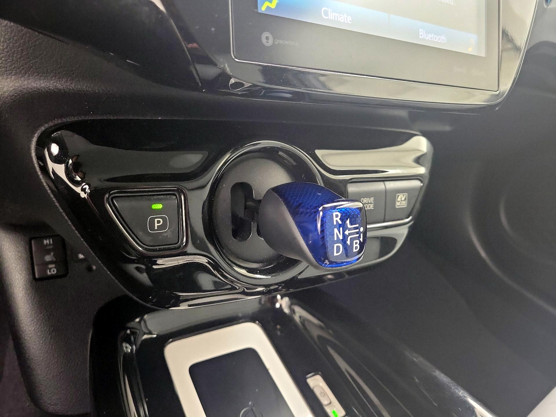 Thumbnail: 2018 Toyota Prius - 18