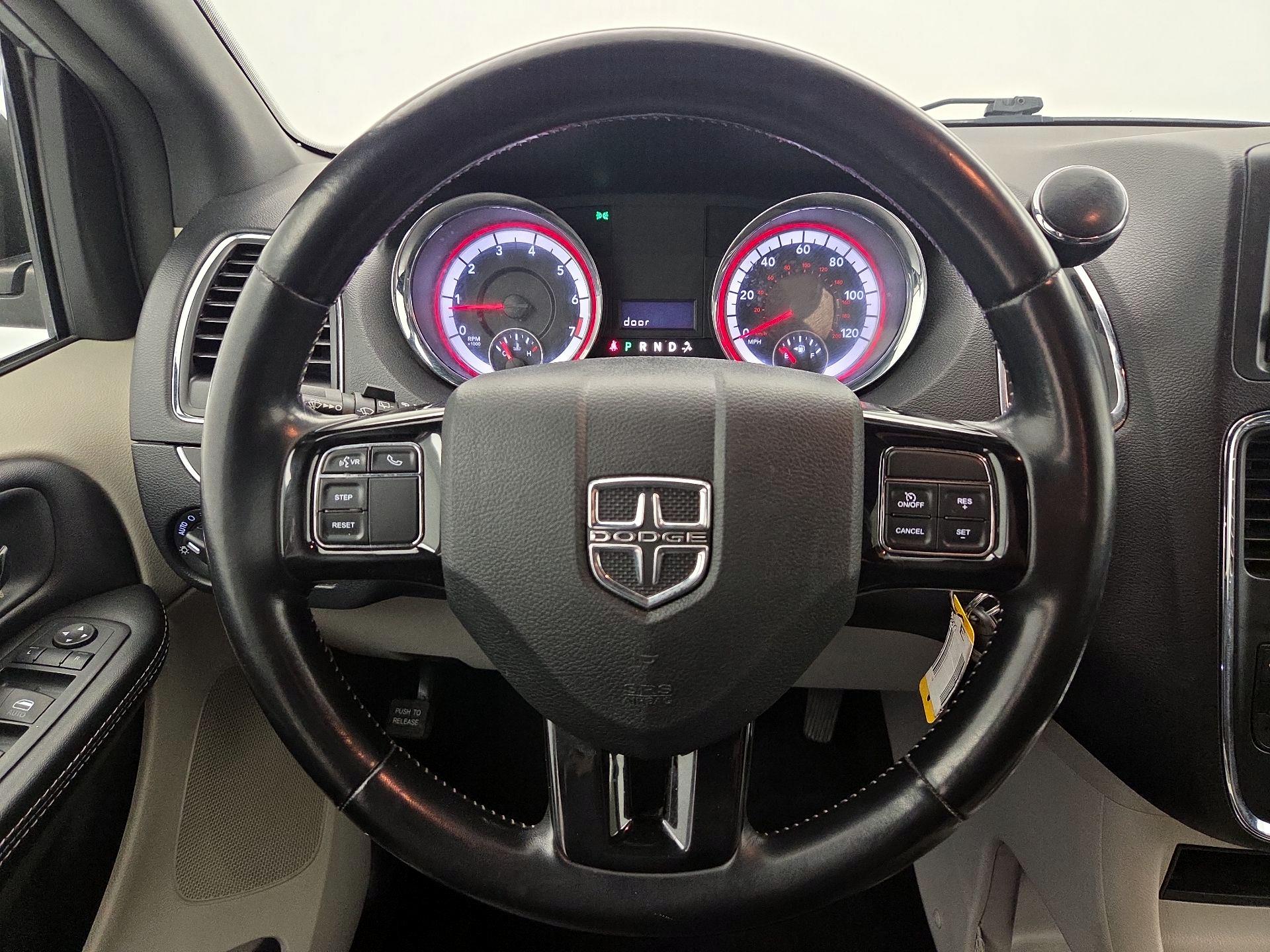 Thumbnail: 2019 Dodge Grand Caravan - 10