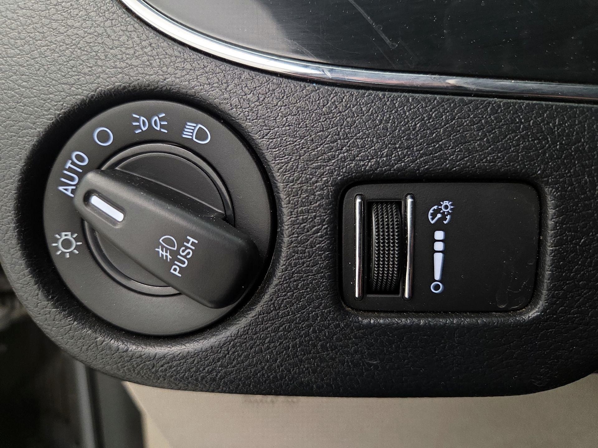 Thumbnail: 2019 Dodge Grand Caravan - 13