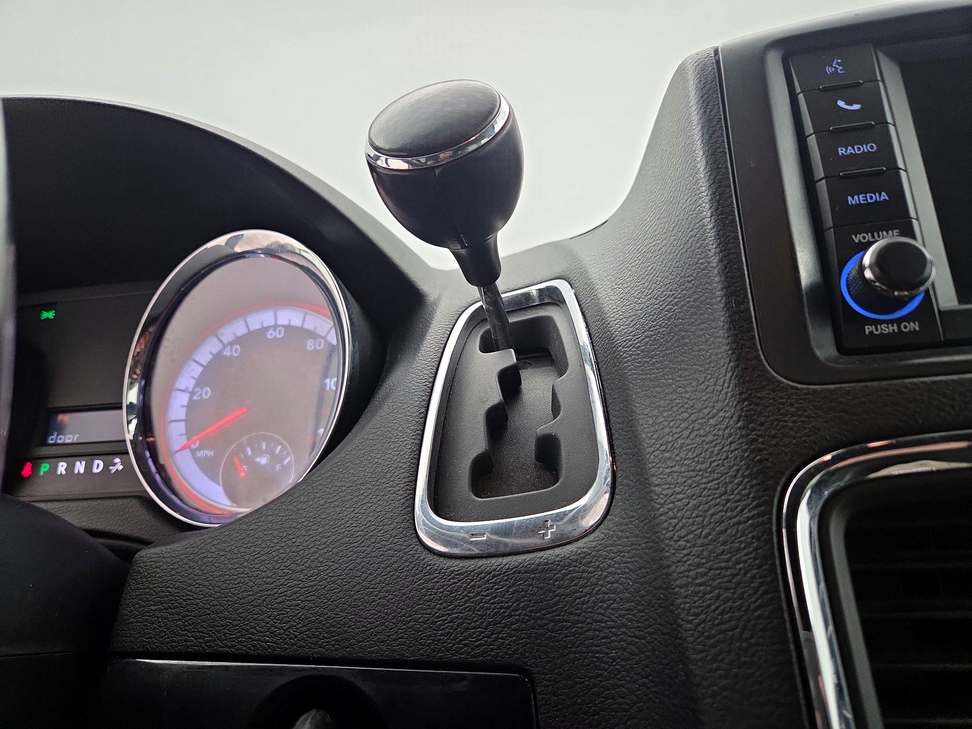 Thumbnail: 2019 Dodge Grand Caravan - 17