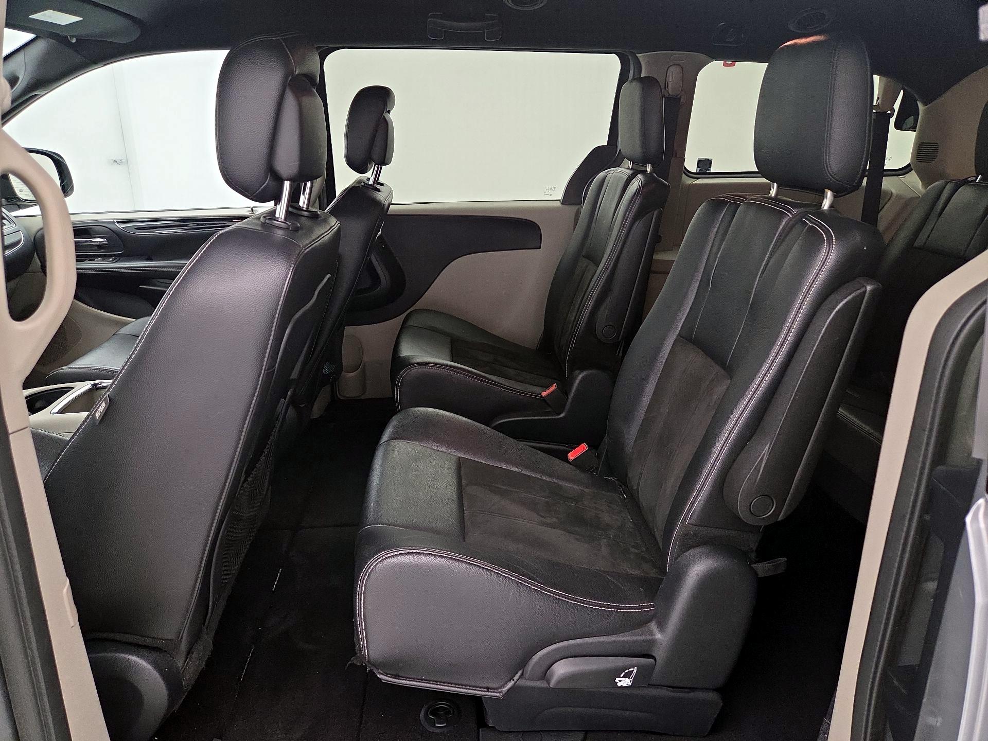Thumbnail: 2019 Dodge Grand Caravan - 18