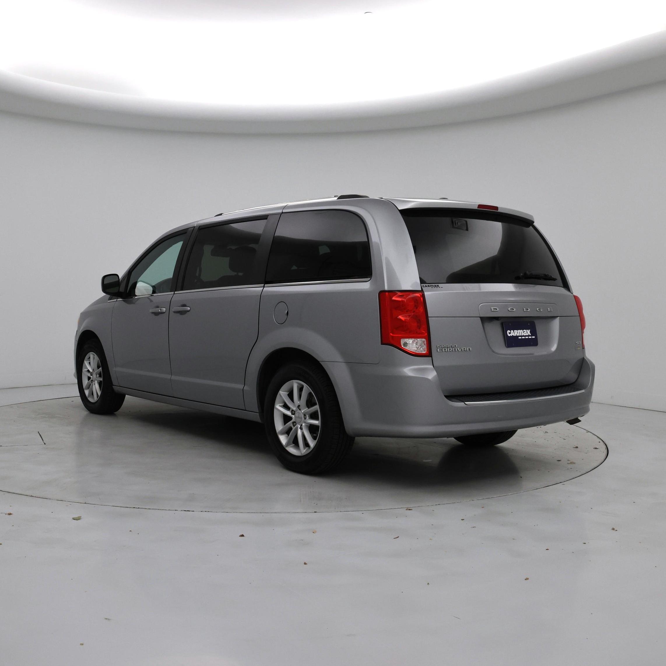 Thumbnail: 2019 Dodge Grand Caravan - 2