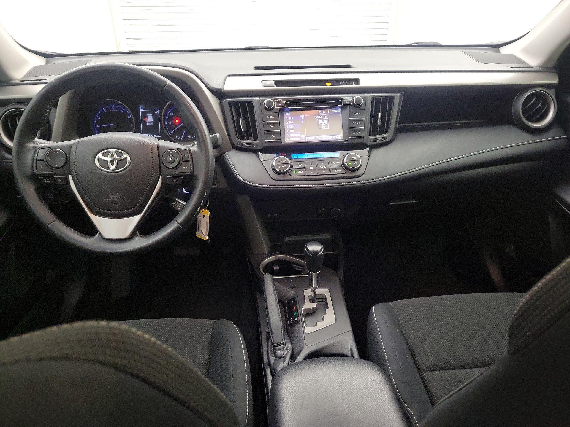 Thumbnail: 2018 Toyota RAV4 - 9