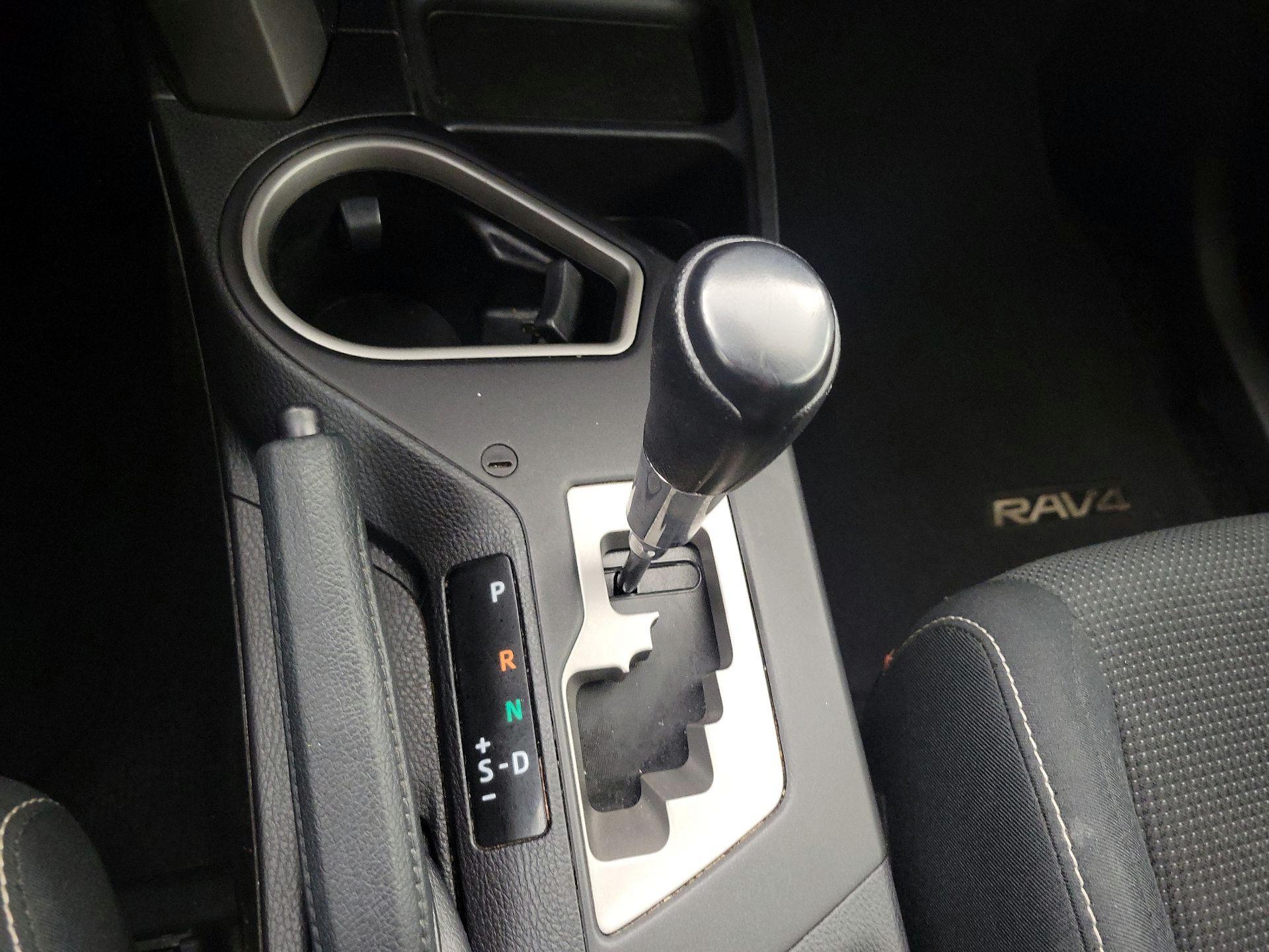 Thumbnail: 2018 Toyota RAV4 - 17