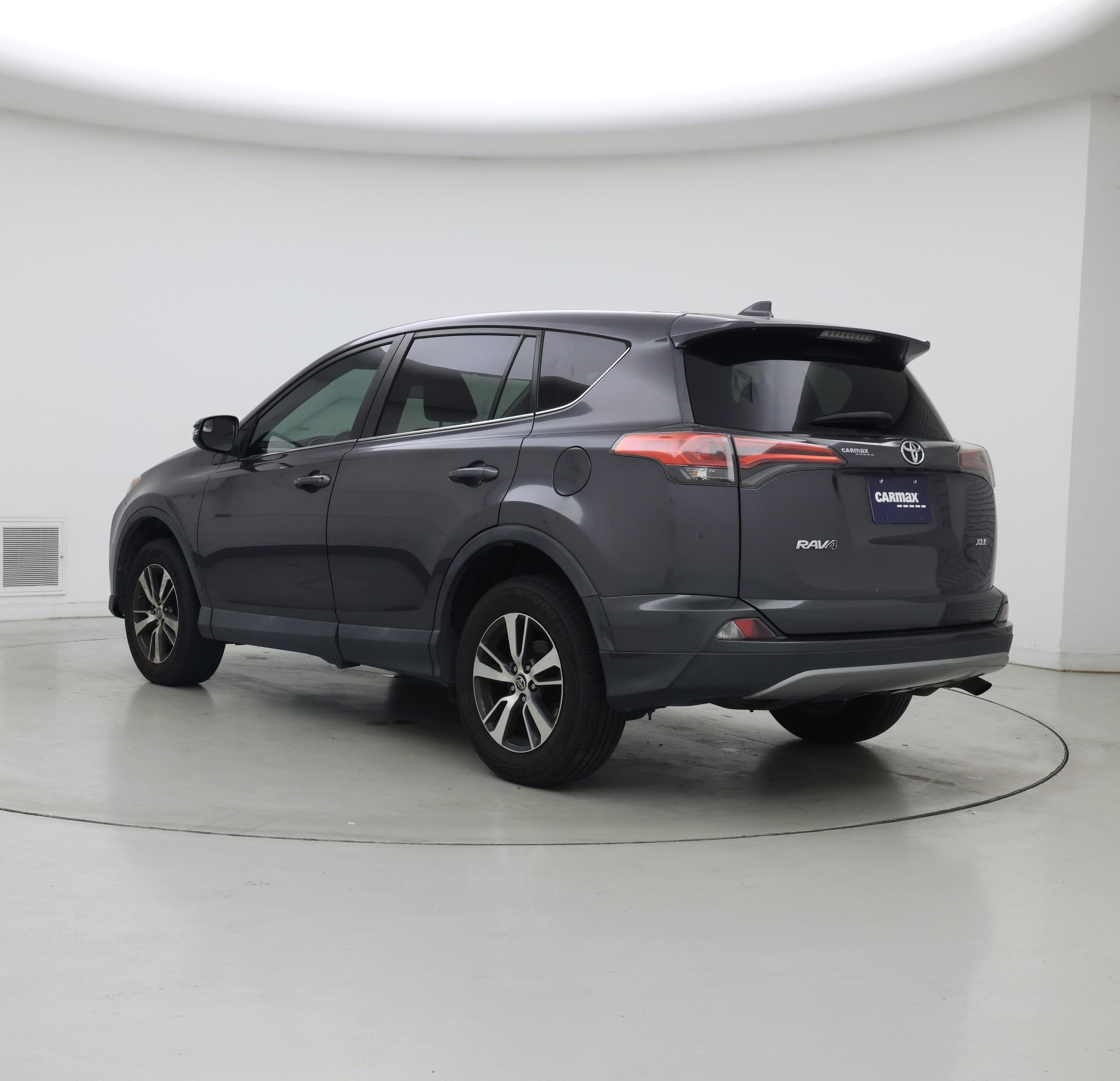 Thumbnail: 2018 Toyota RAV4 - 2