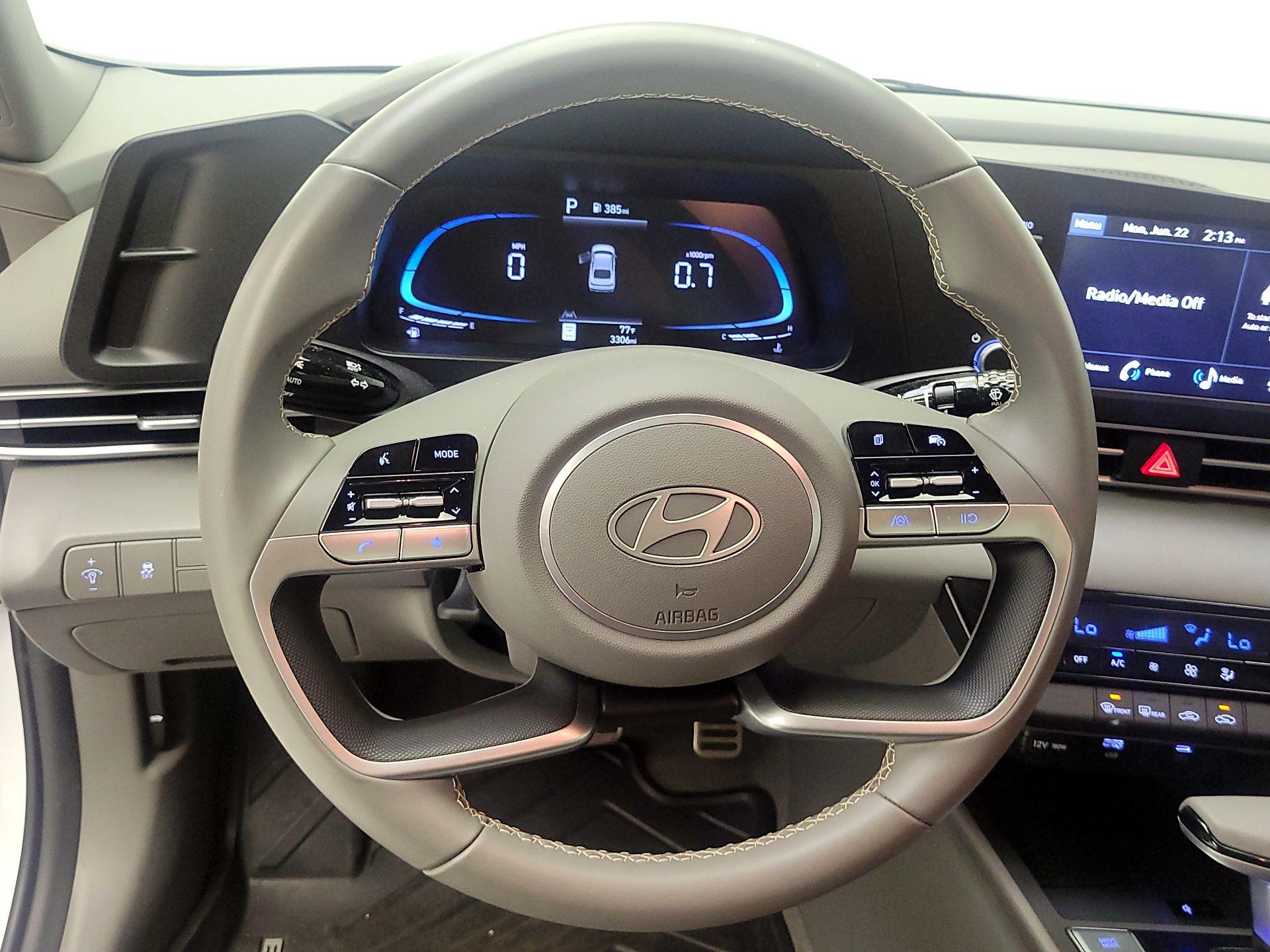 Thumbnail: 2025 Hyundai Elantra - 10