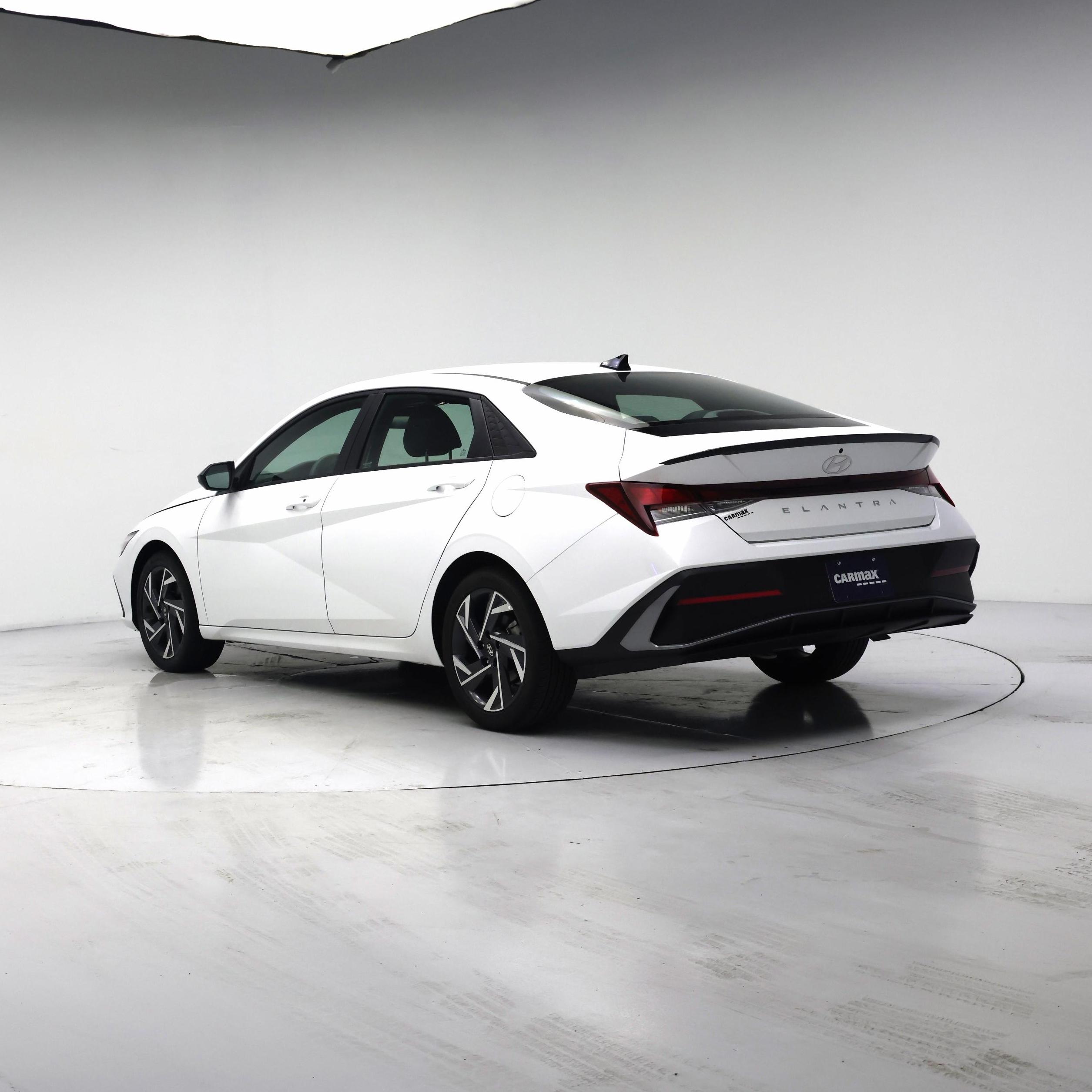Thumbnail: 2025 Hyundai Elantra - 2
