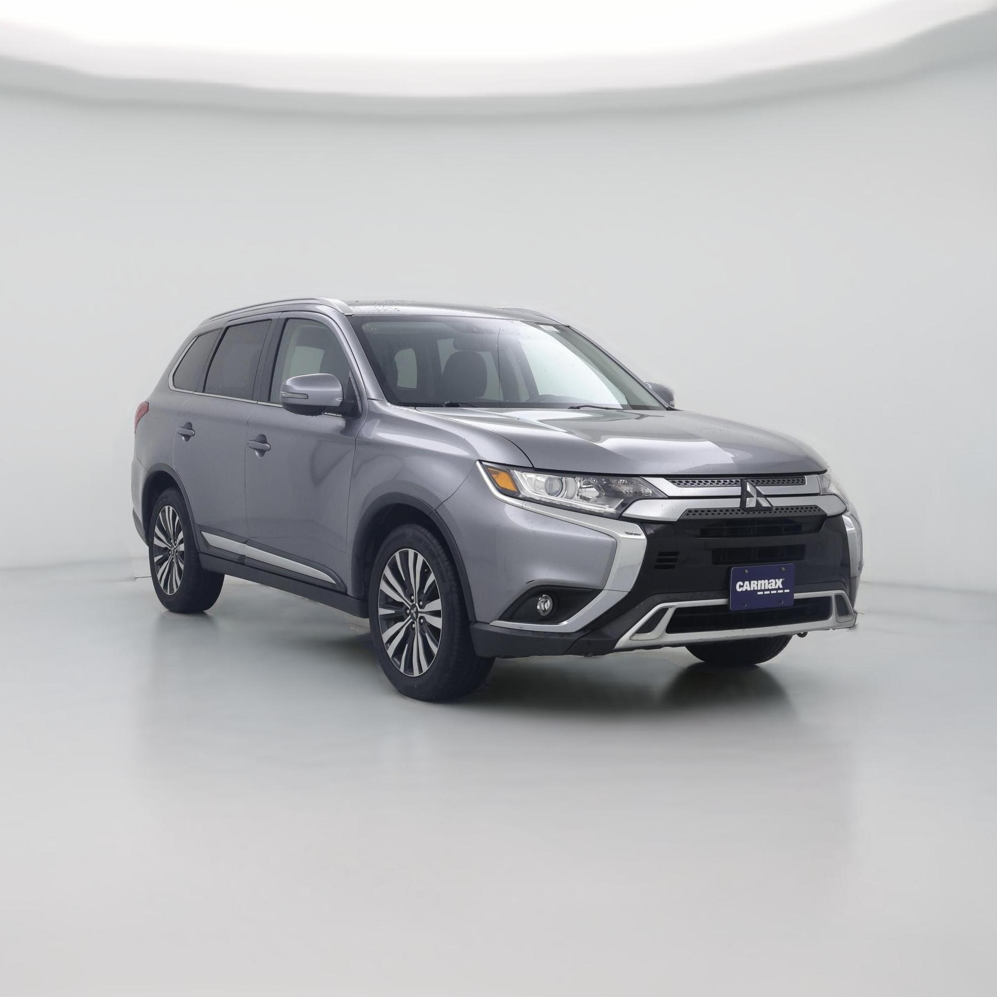Thumbnail: 2019 Mitsubishi Outlander - 1