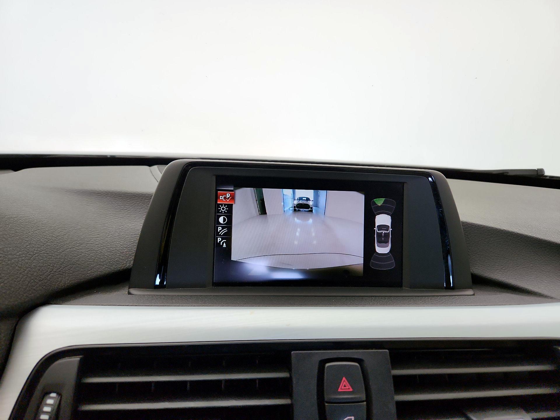 Thumbnail: 2015 BMW 4 Series - 14