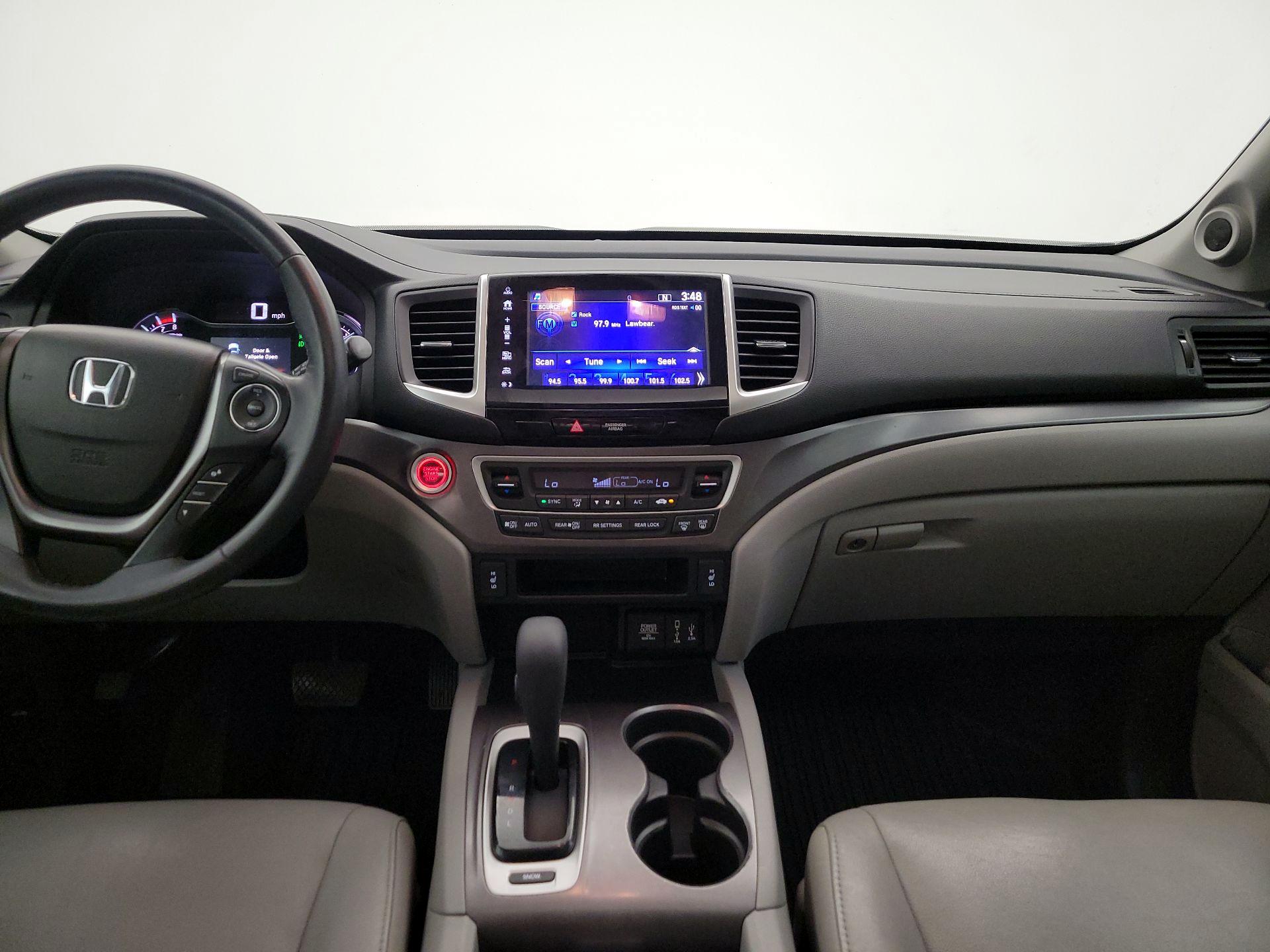Thumbnail: 2018 Honda Pilot - 9
