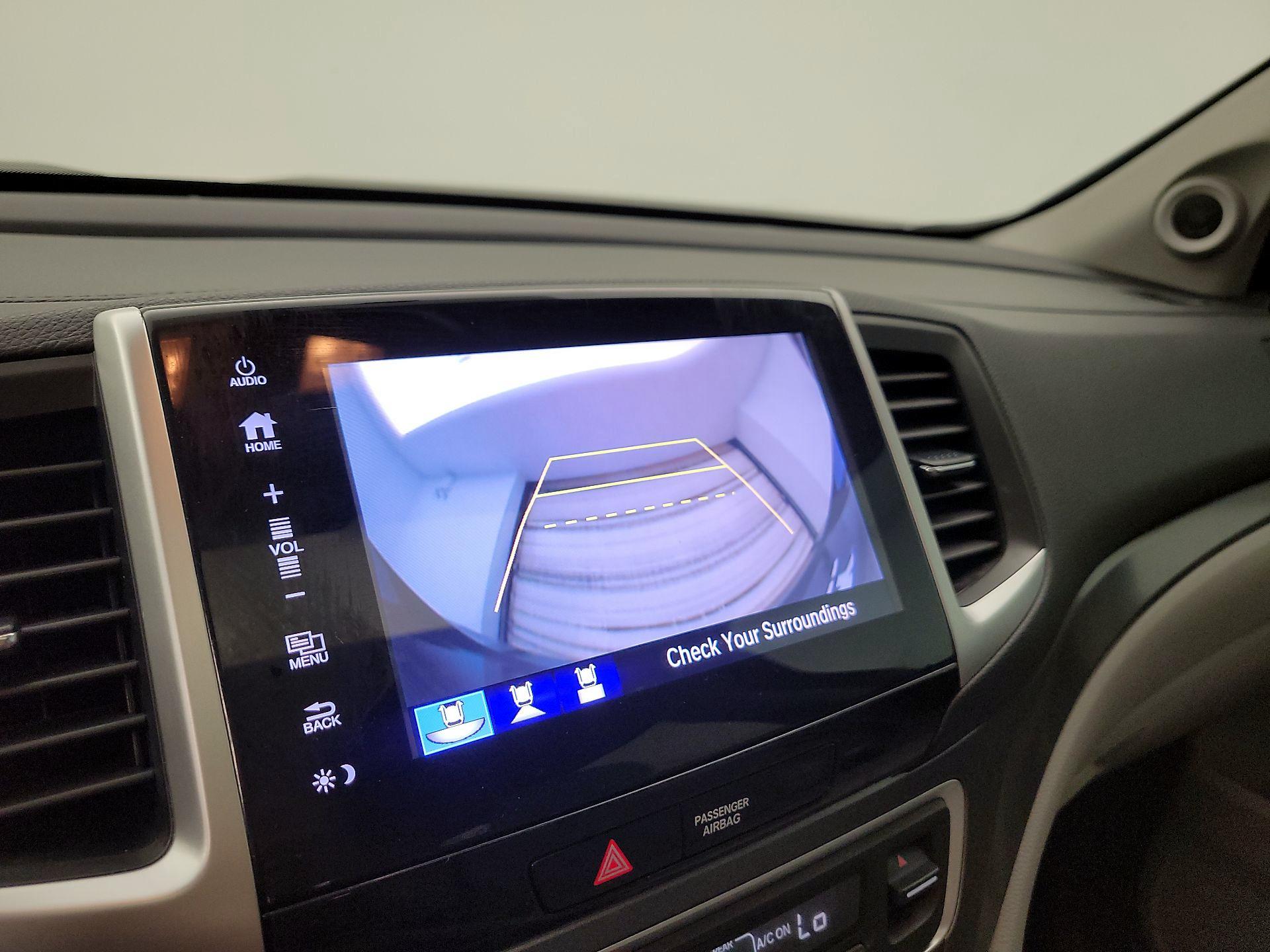 Thumbnail: 2018 Honda Pilot - 14