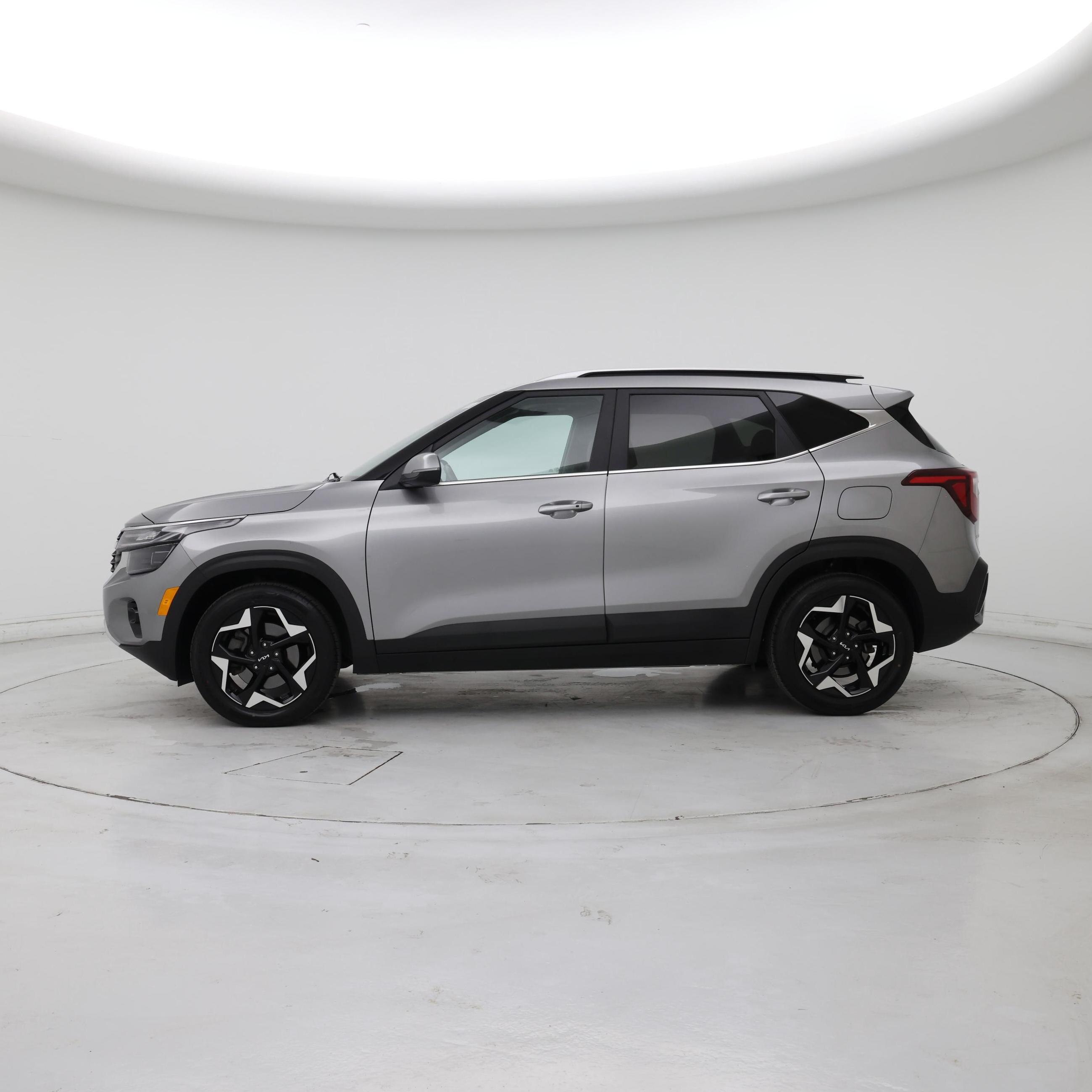 Thumbnail: 2024 Kia Seltos - 3