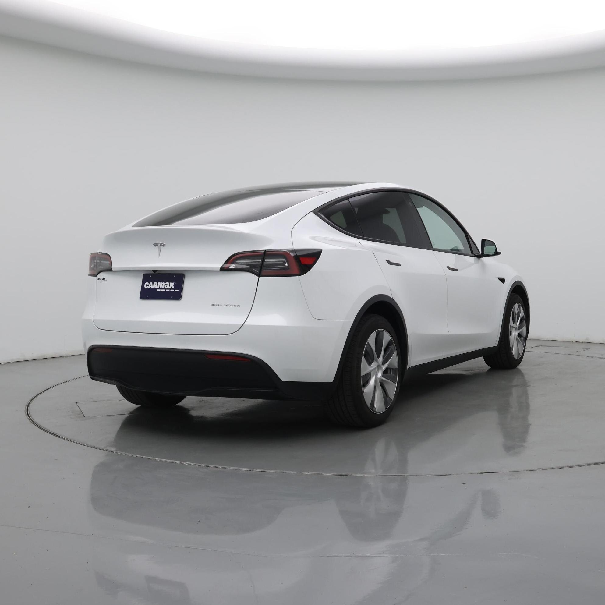 Thumbnail: 2023 Tesla Model Y - 8