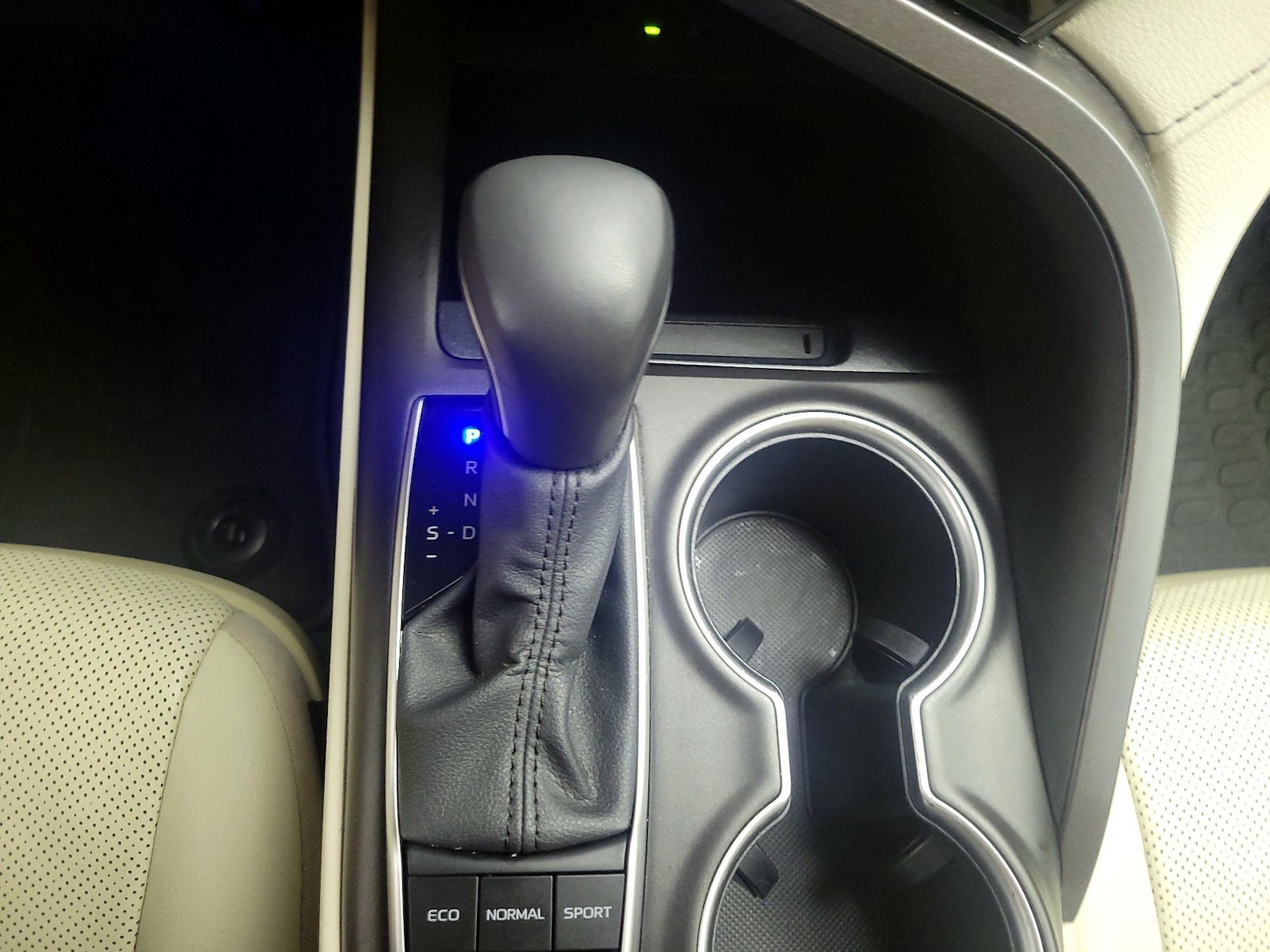 2024 Toyota Camry XLE - Photo 18