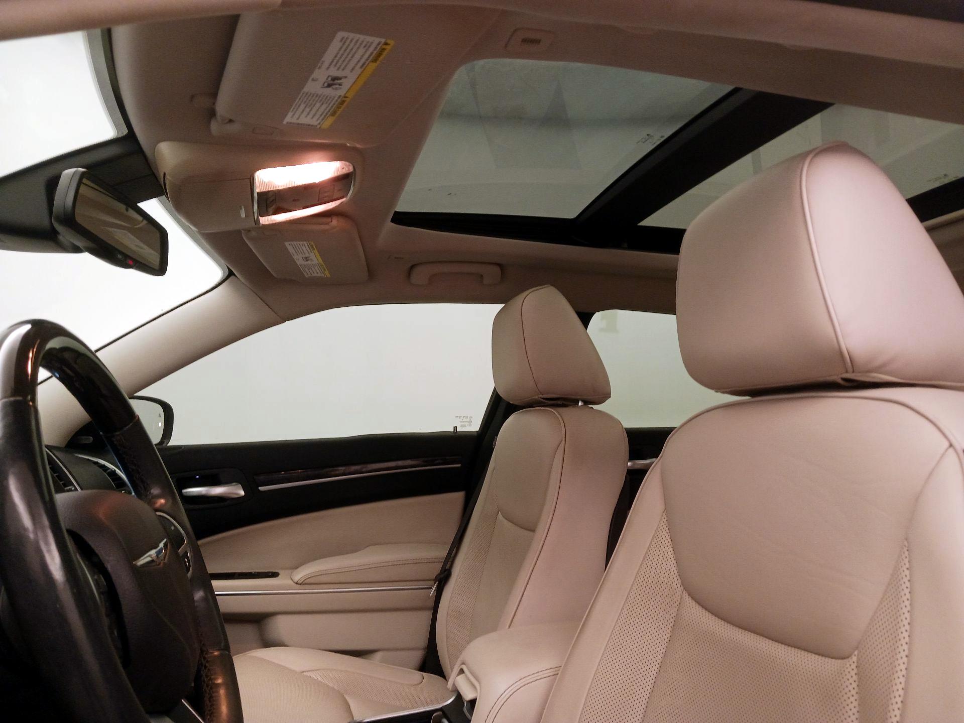 Thumbnail: 2018 Chrysler 300 - 20