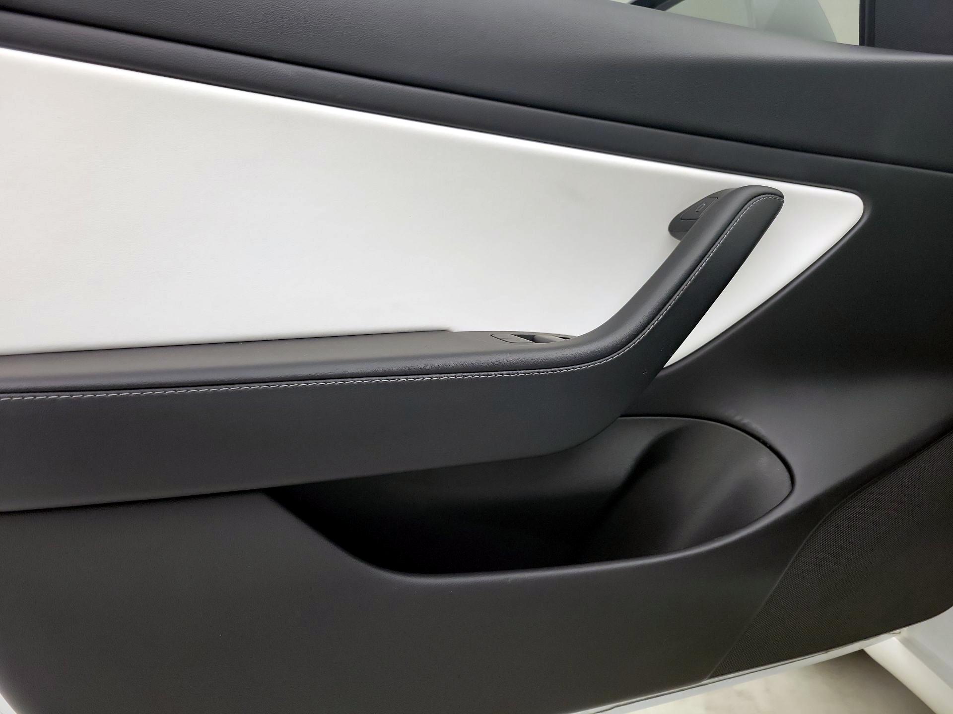 Thumbnail: 2021 Tesla Model 3 - 12
