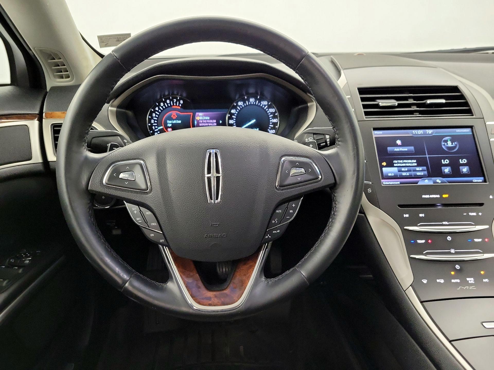 Thumbnail: 2016 Lincoln MKZ - 10