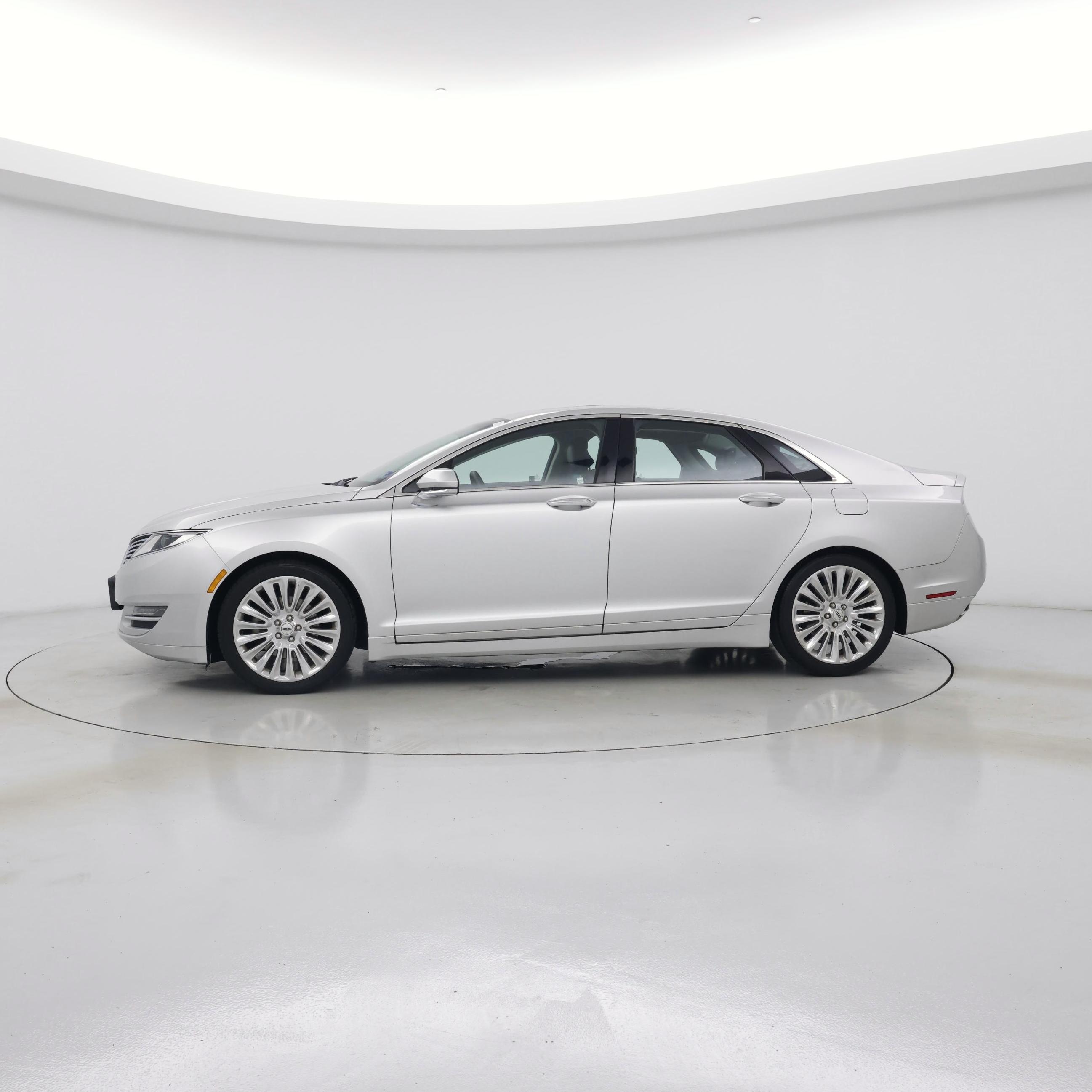 Thumbnail: 2016 Lincoln MKZ - 3