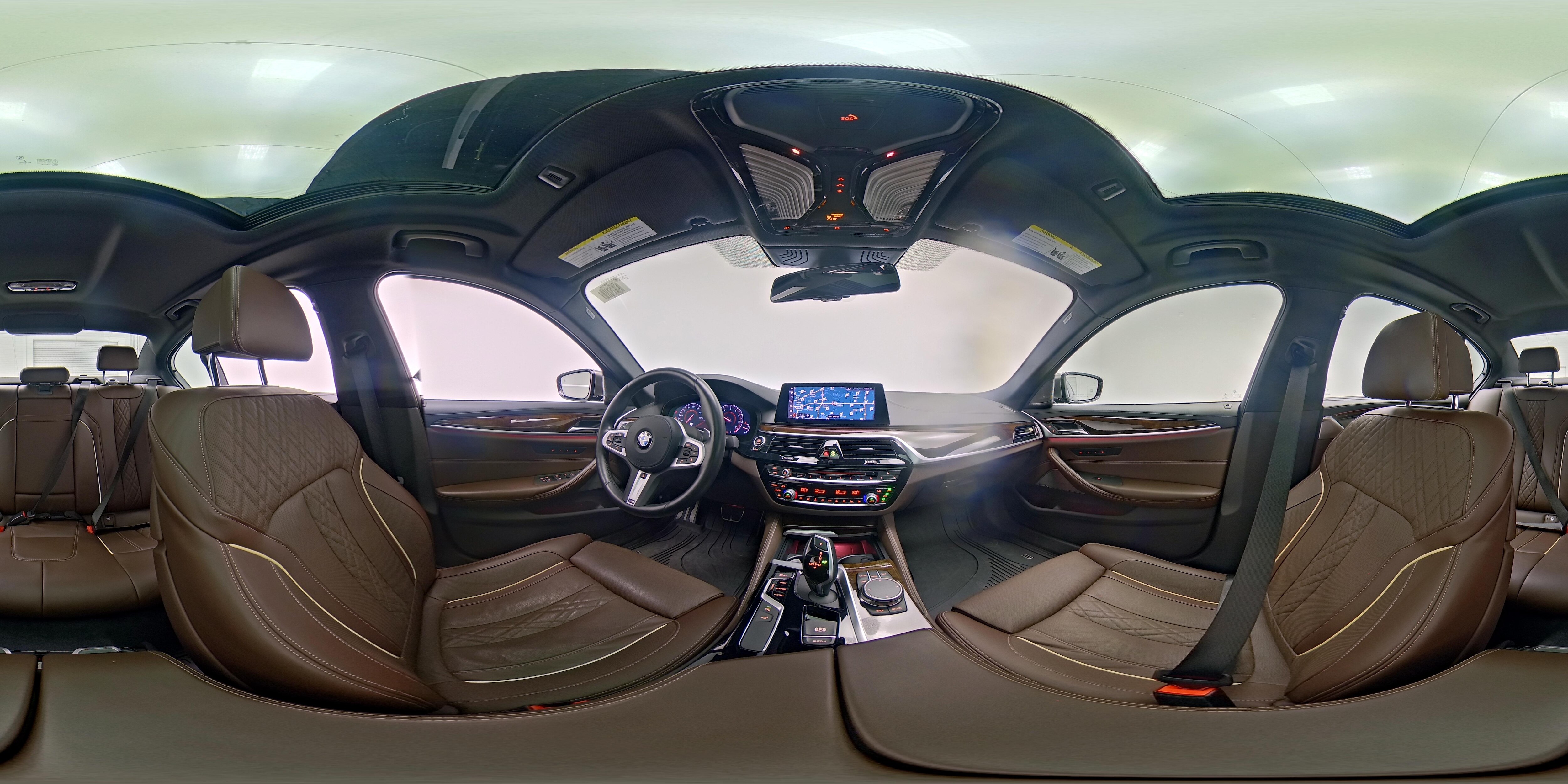 2019 BMW 5 Series M550i - Photo 26