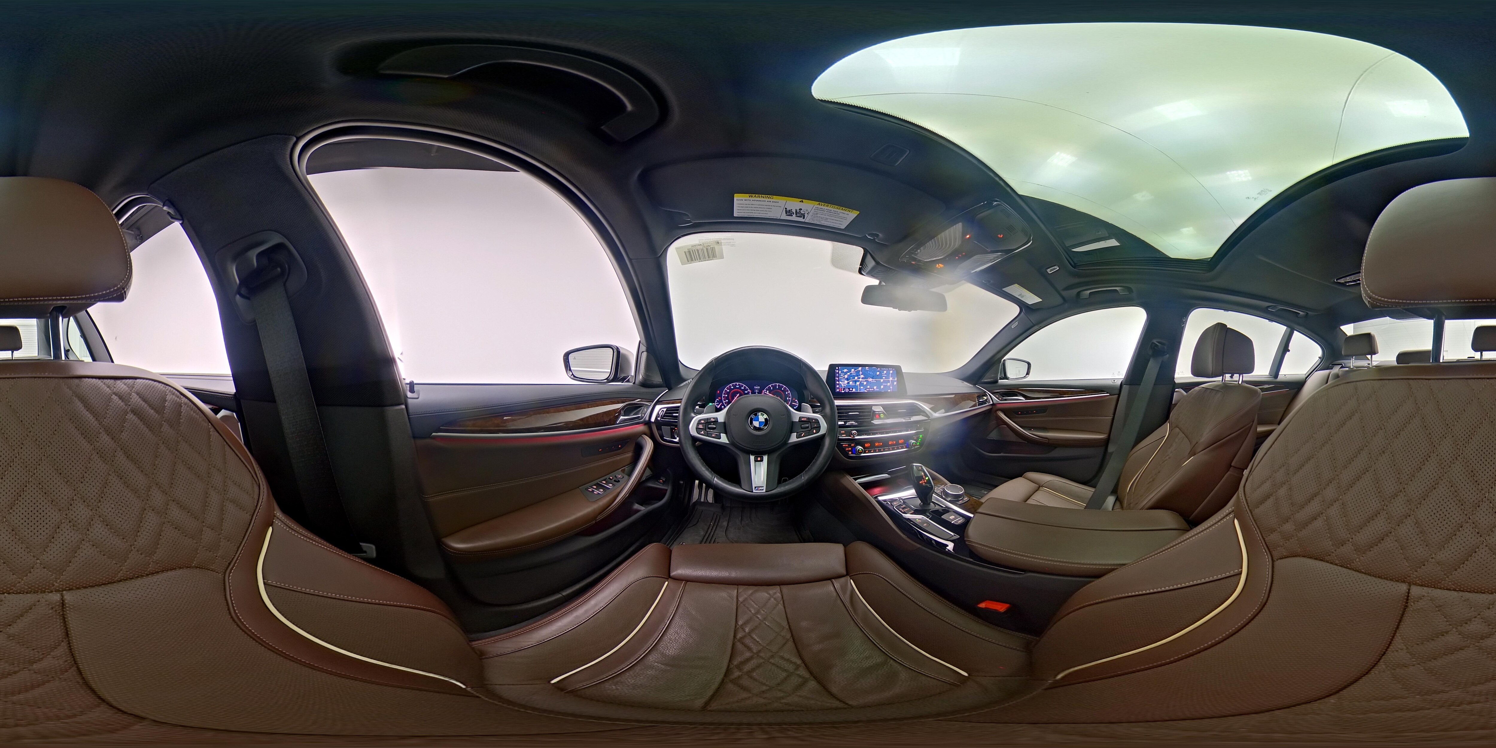 2019 BMW 5 Series M550i - Photo 28