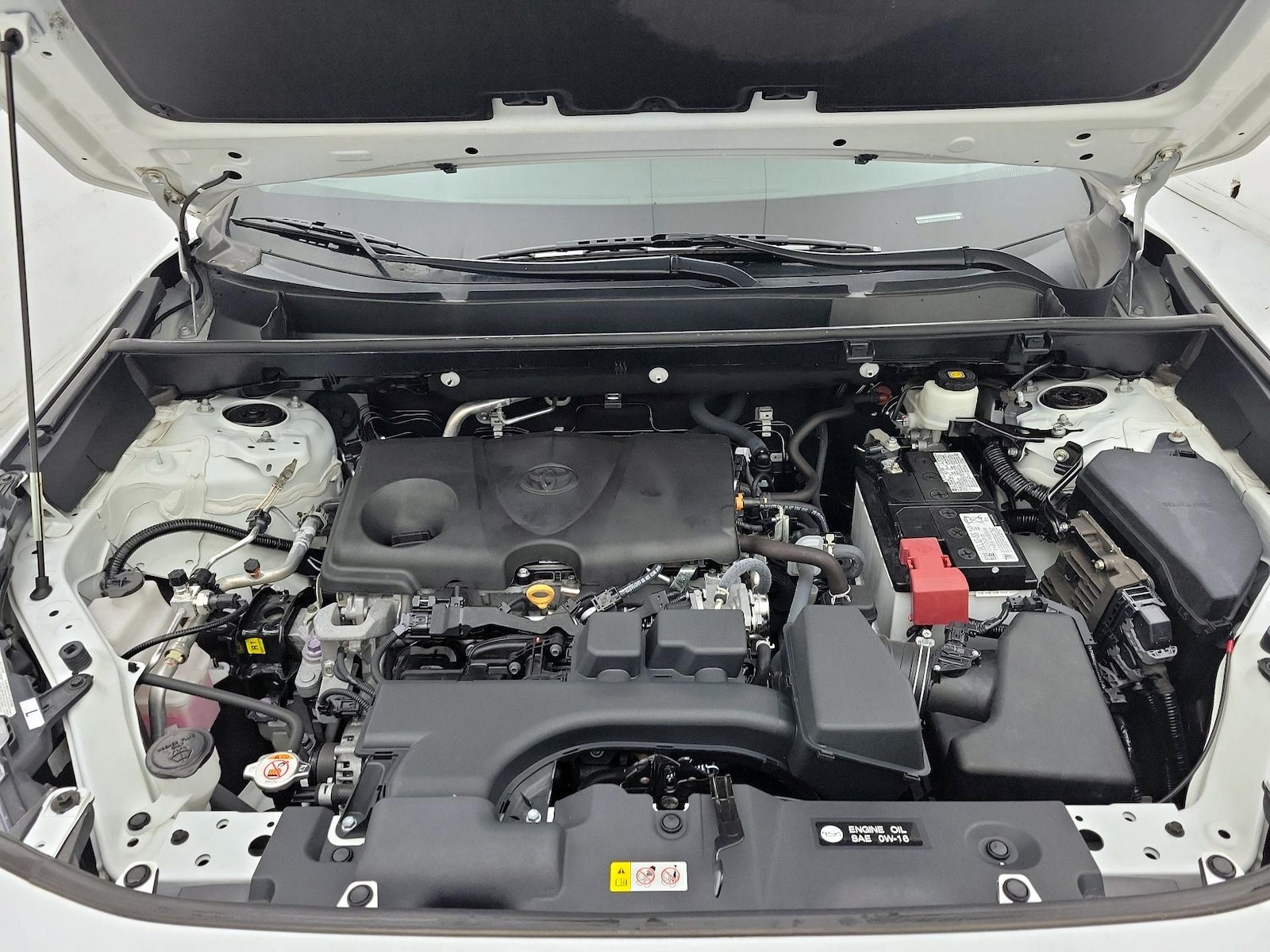 2023 Toyota RAV4 XLE - Photo 24