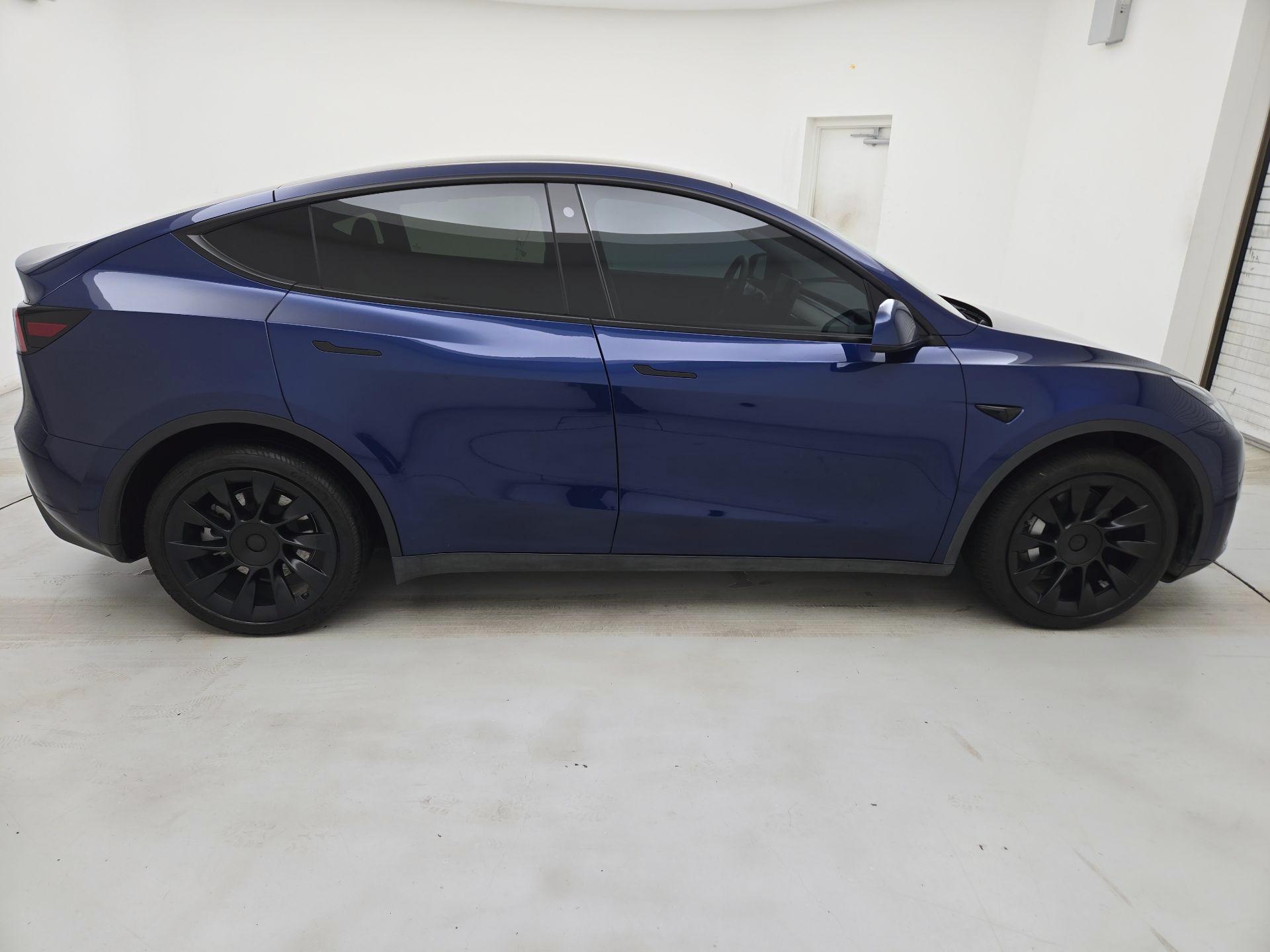 Thumbnail: 2022 Tesla Model Y - 4
