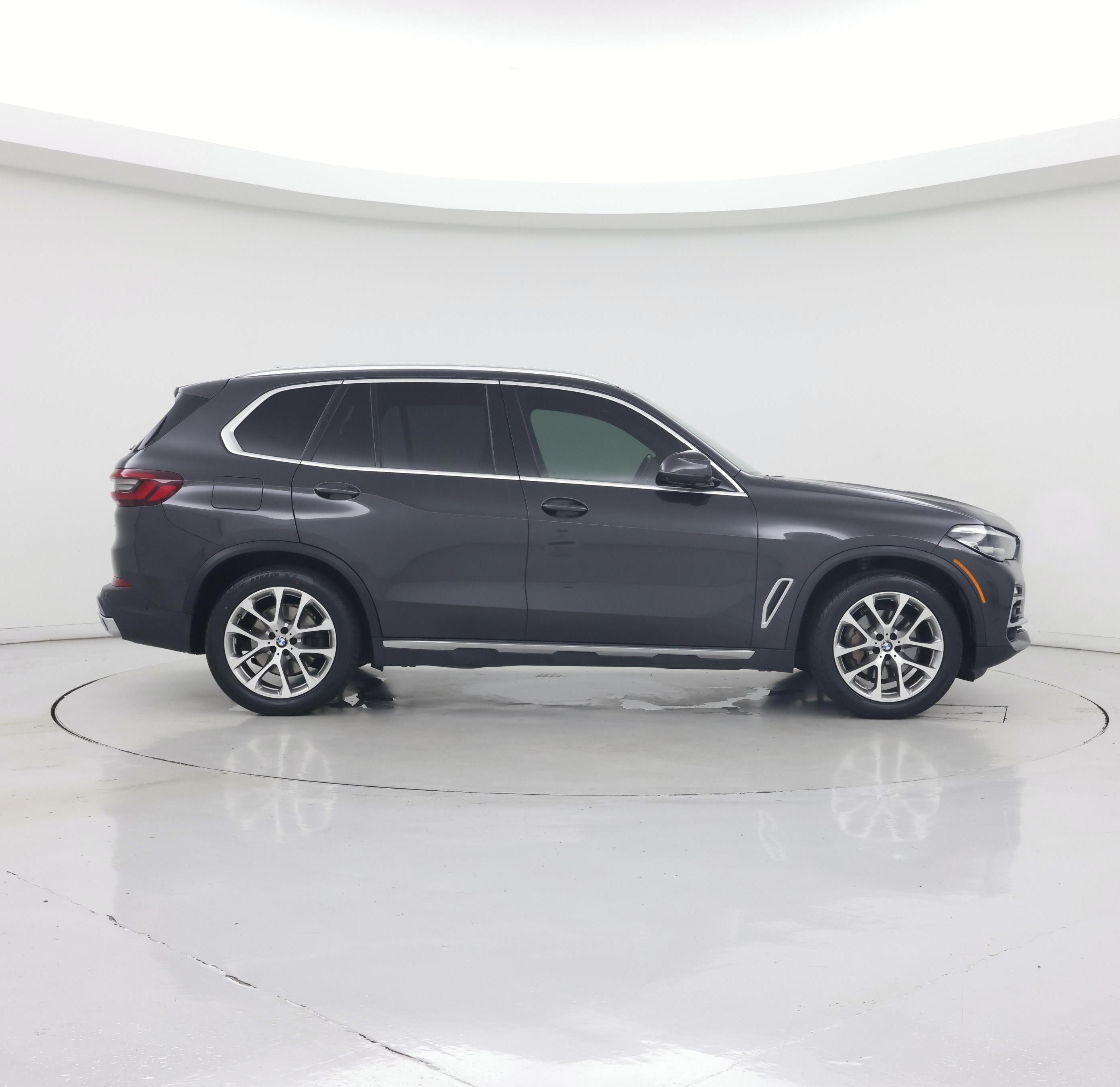 Thumbnail: 2021 BMW X5 - 7