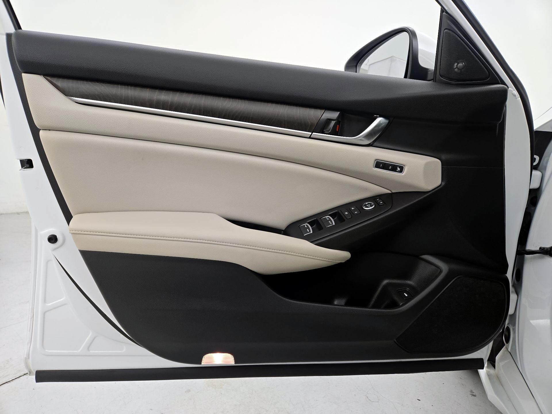 Thumbnail: 2021 Honda Accord - 12