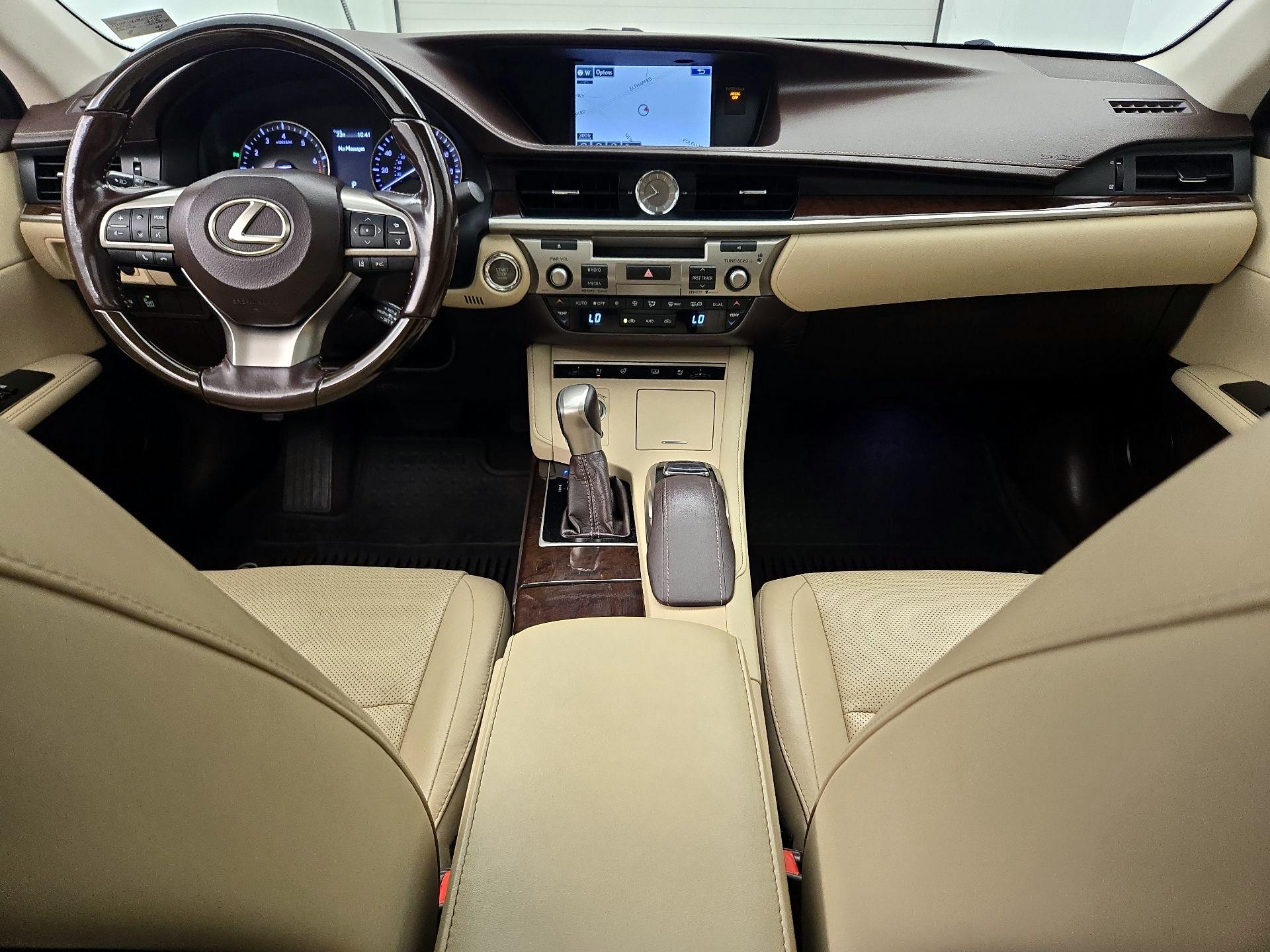Thumbnail: 2016 Lexus ES - 9