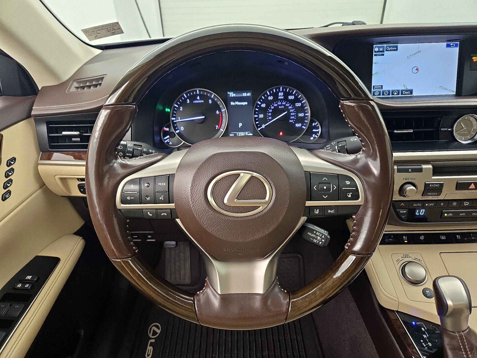 Thumbnail: 2016 Lexus ES - 10