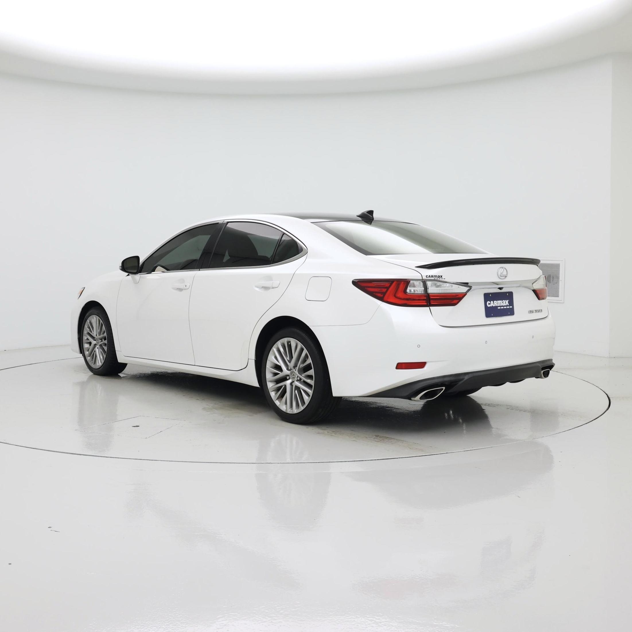 Thumbnail: 2016 Lexus ES - 2