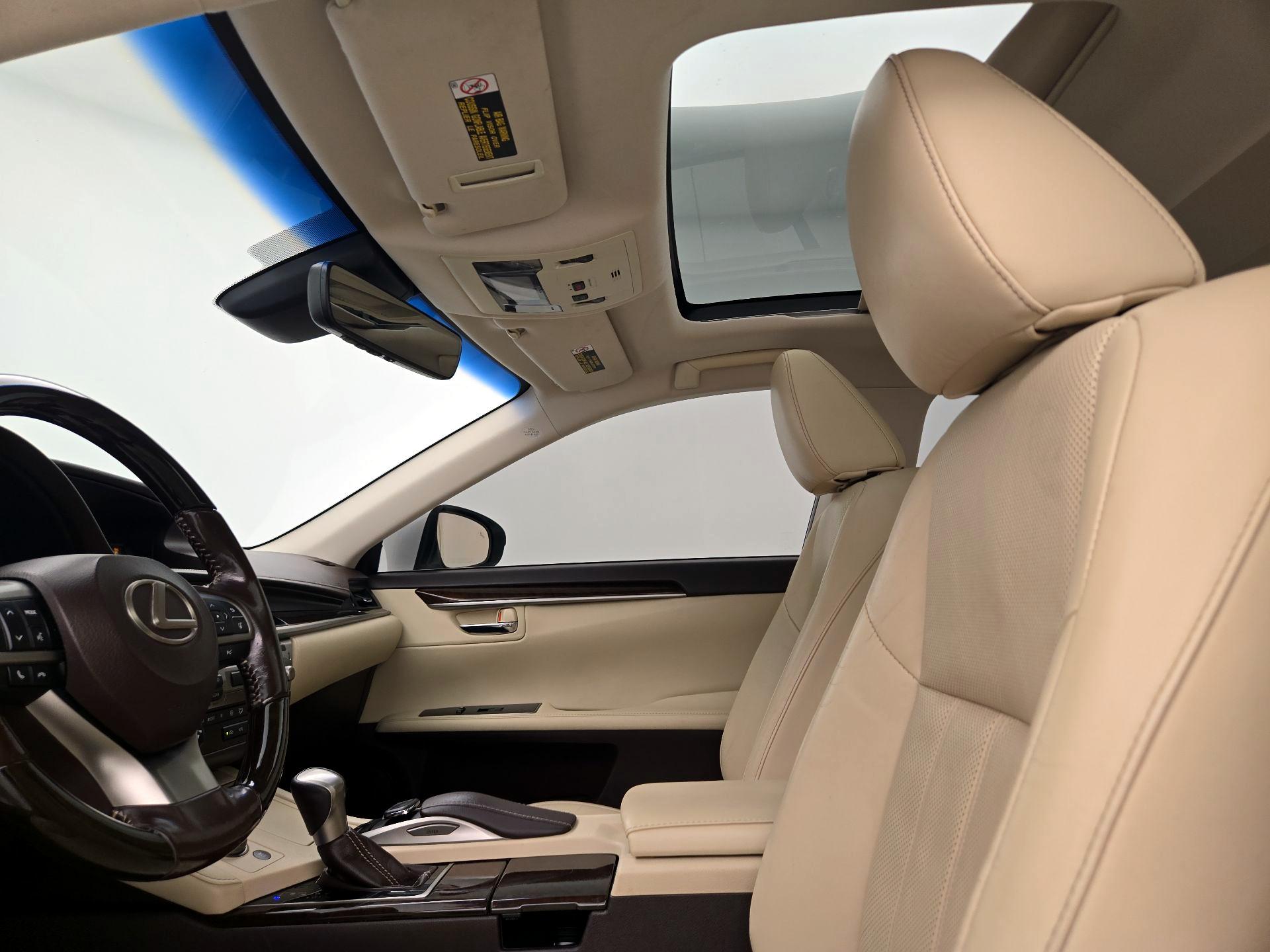Thumbnail: 2016 Lexus ES - 20