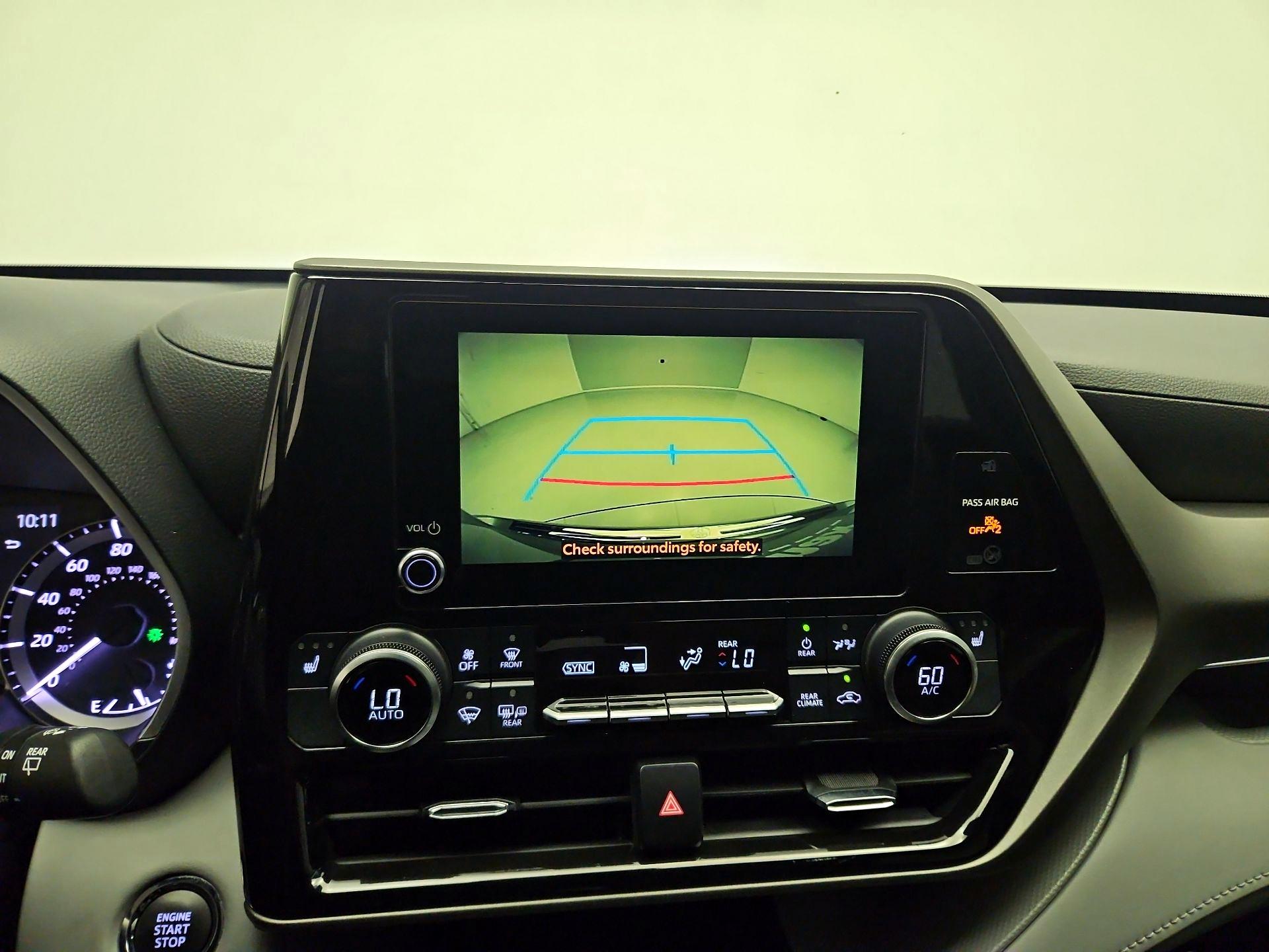 Thumbnail: 2023 Toyota Highlander - 13