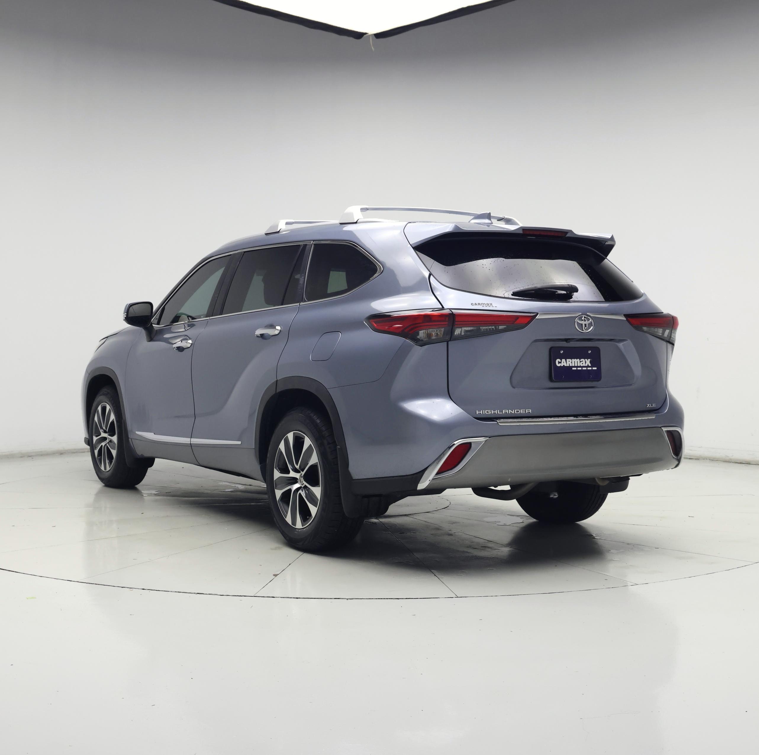 Thumbnail: 2023 Toyota Highlander - 2