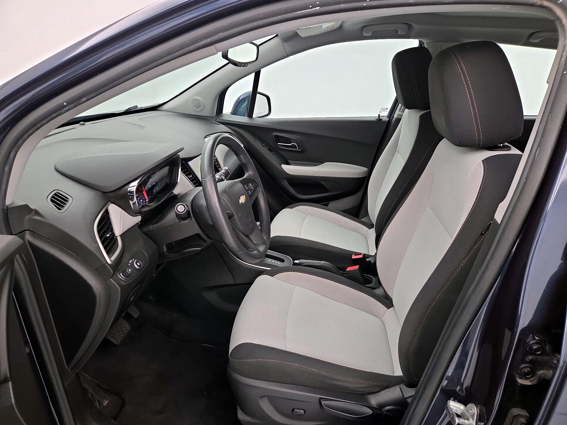 Thumbnail: 2018 Chevrolet Trax - 11
