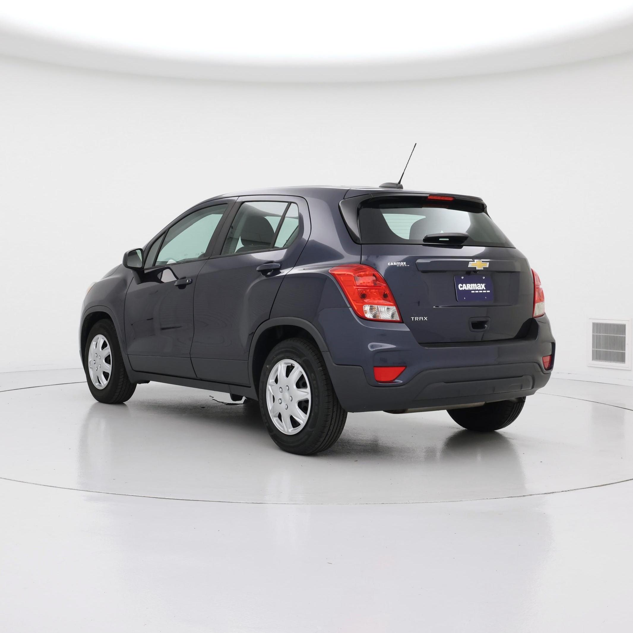 Thumbnail: 2018 Chevrolet Trax - 2