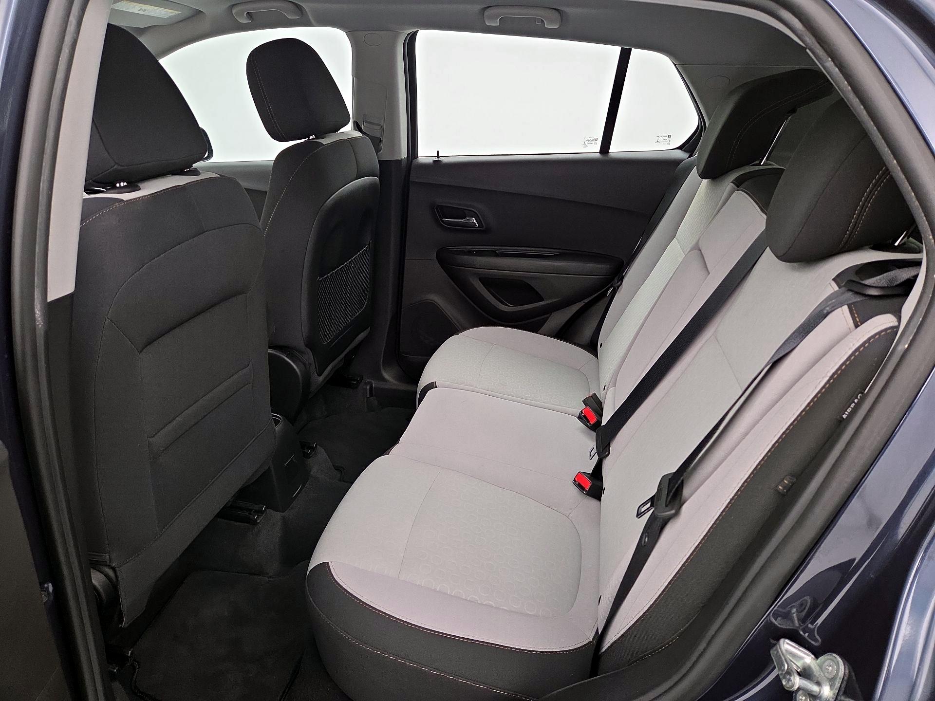 Thumbnail: 2018 Chevrolet Trax - 19