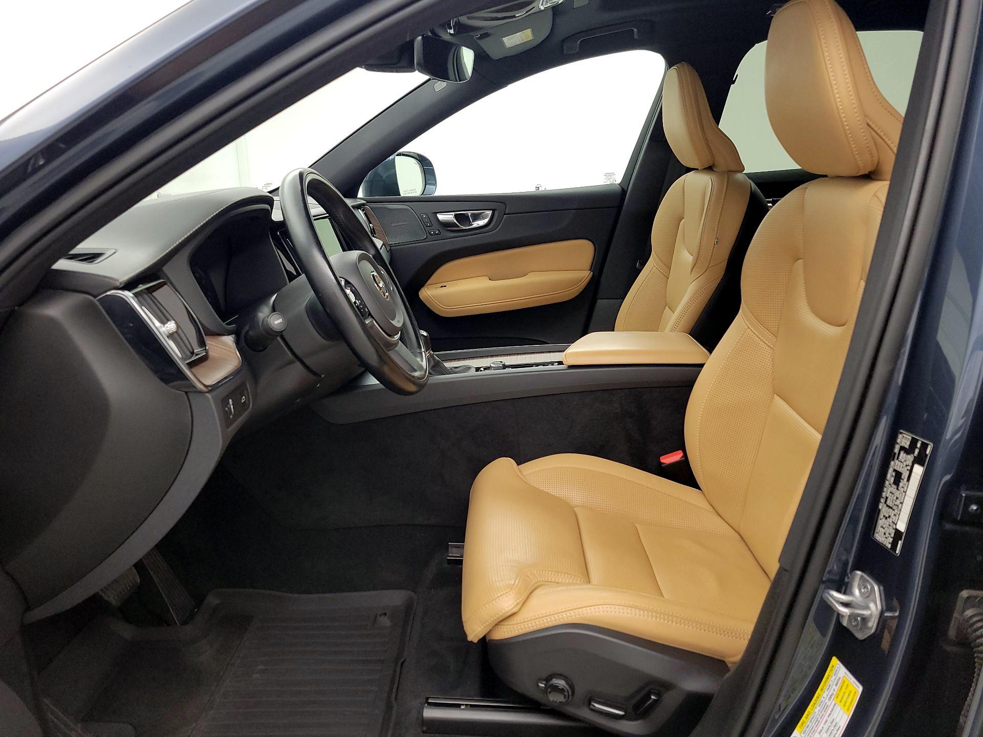 Thumbnail: 2021 Volvo XC60 - 11