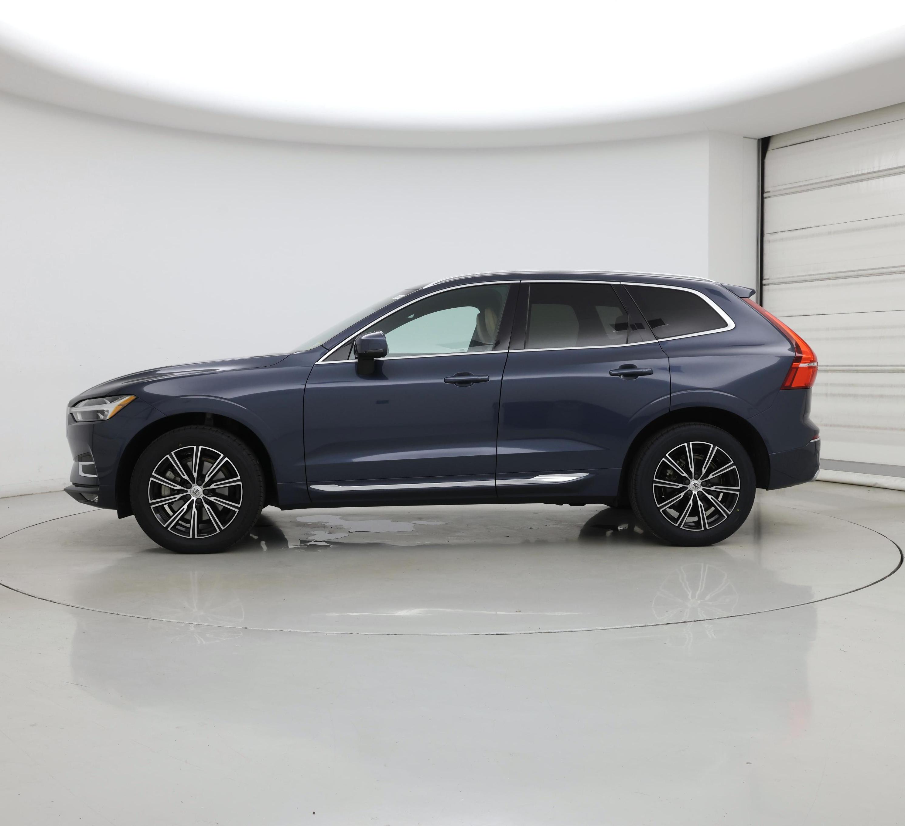 Thumbnail: 2021 Volvo XC60 - 3