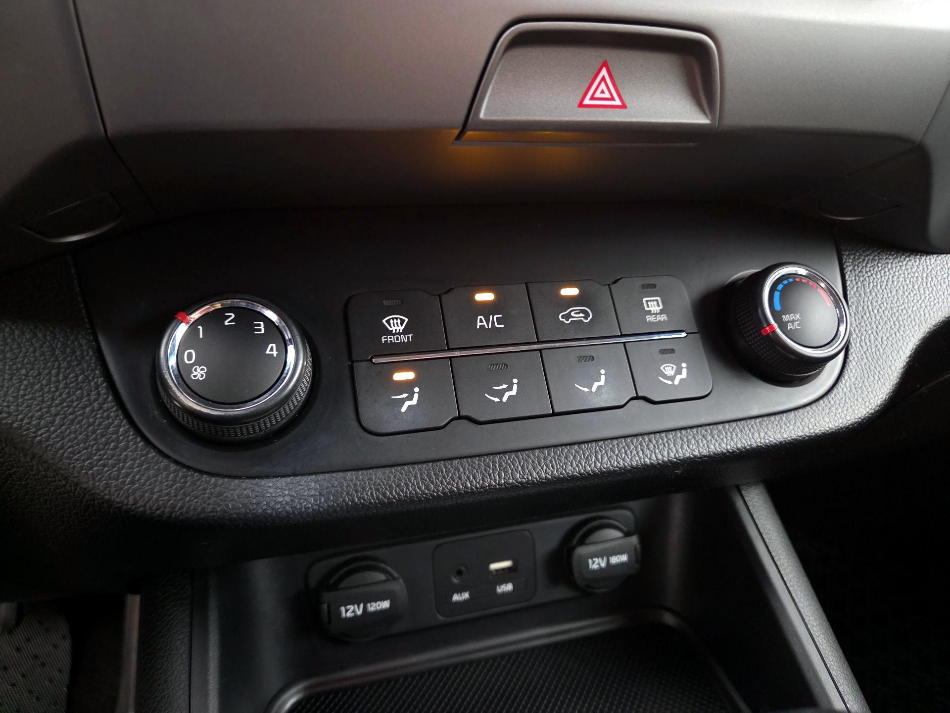 Thumbnail: 2016 Kia Sportage - 15