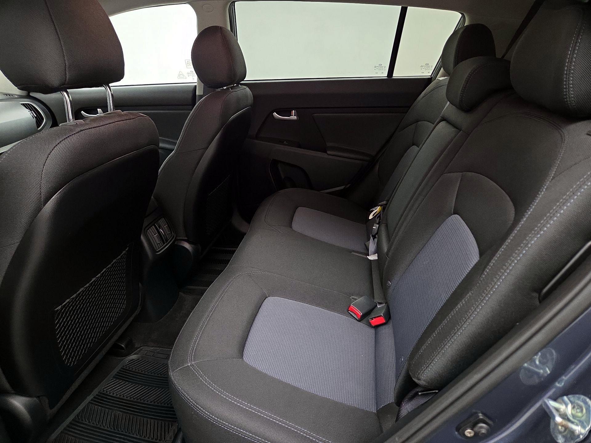 Thumbnail: 2016 Kia Sportage - 18
