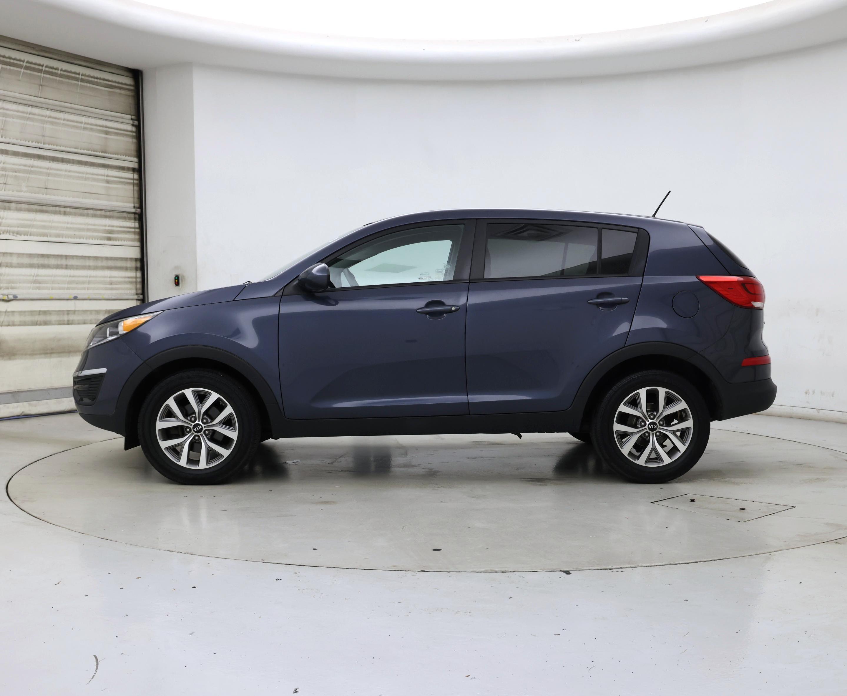 Thumbnail: 2016 Kia Sportage - 3