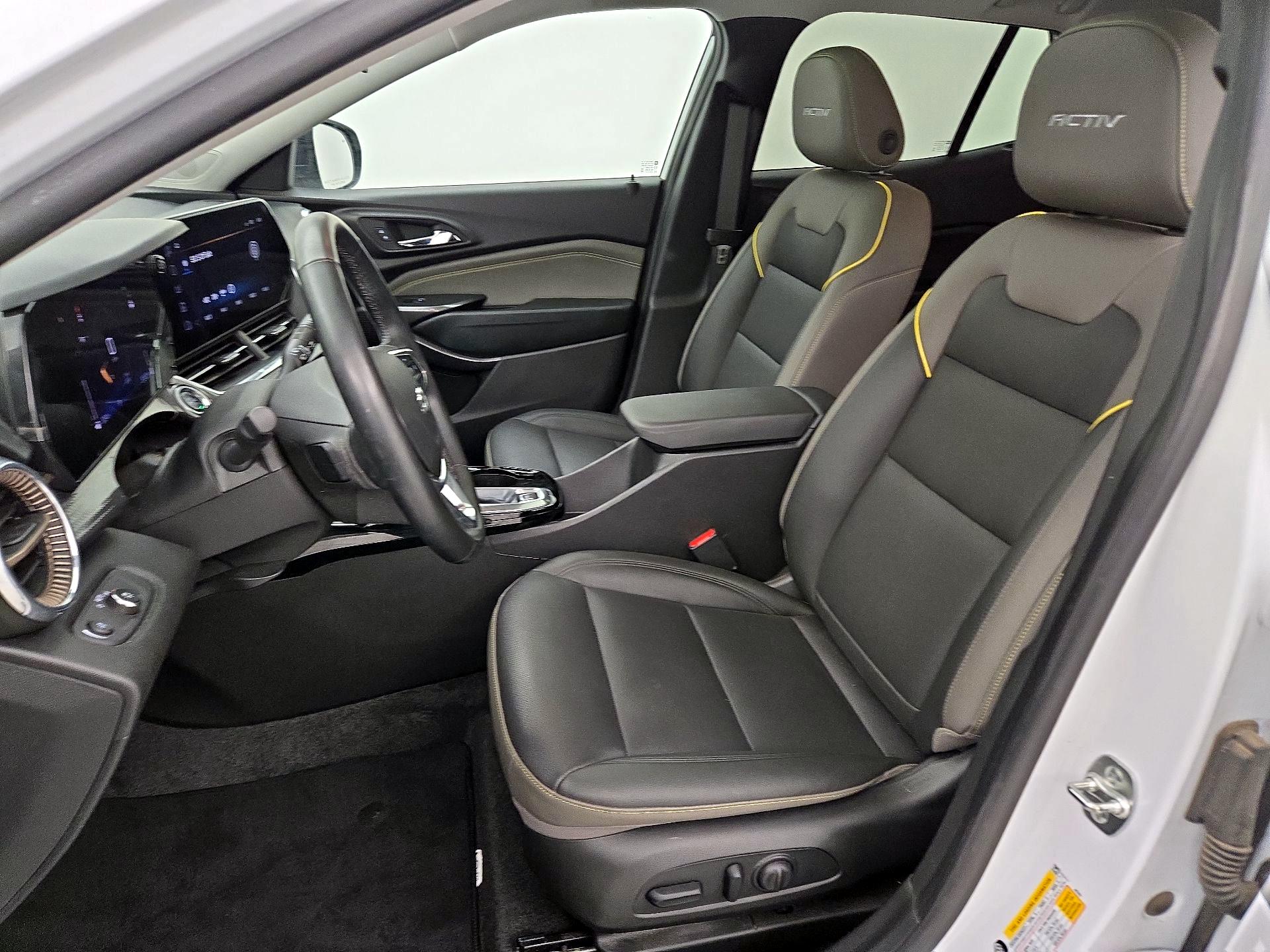 Thumbnail: 2025 Chevrolet Trax - 11