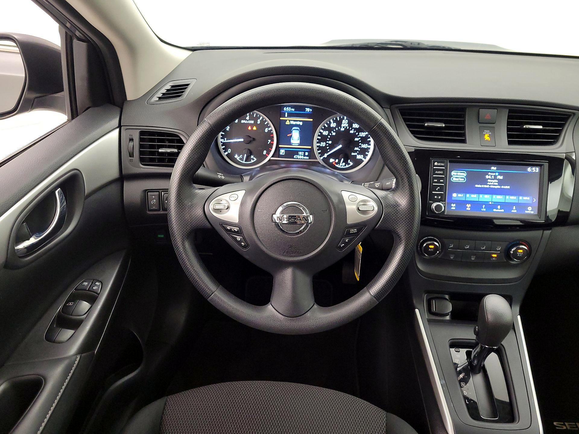 Thumbnail: 2019 Nissan Sentra - 10