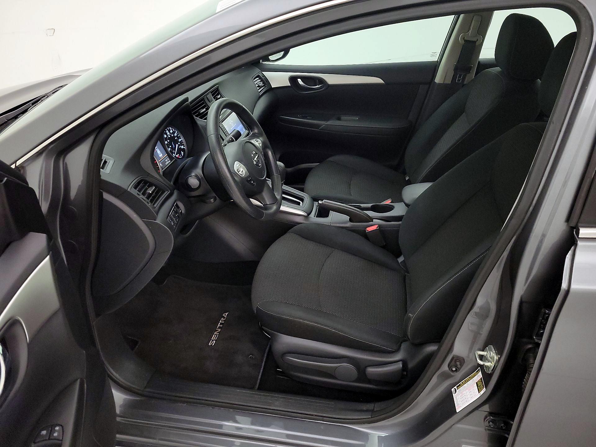 Thumbnail: 2019 Nissan Sentra - 11