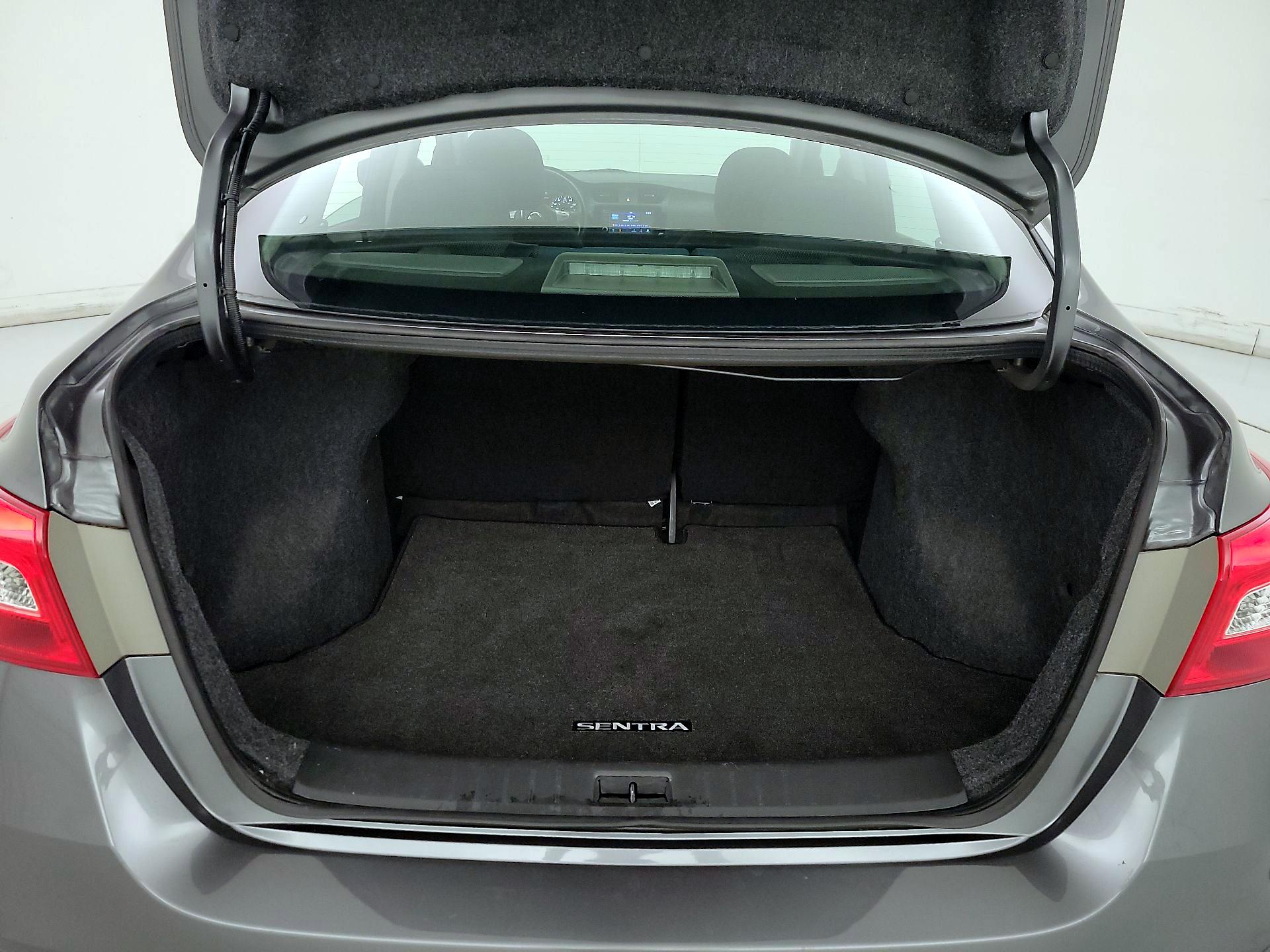 Thumbnail: 2019 Nissan Sentra - 20
