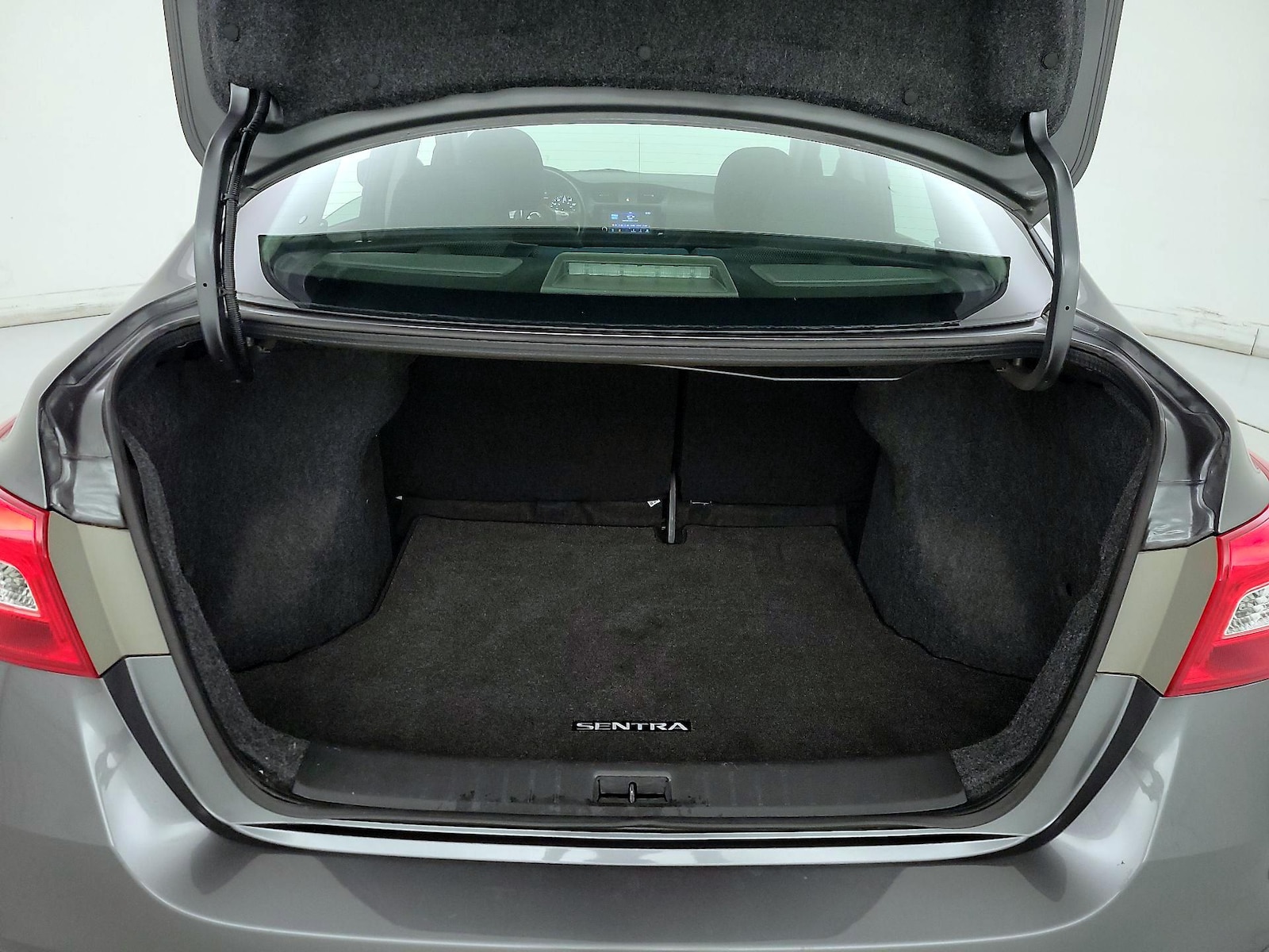 2019 Nissan Sentra S - Photo 21