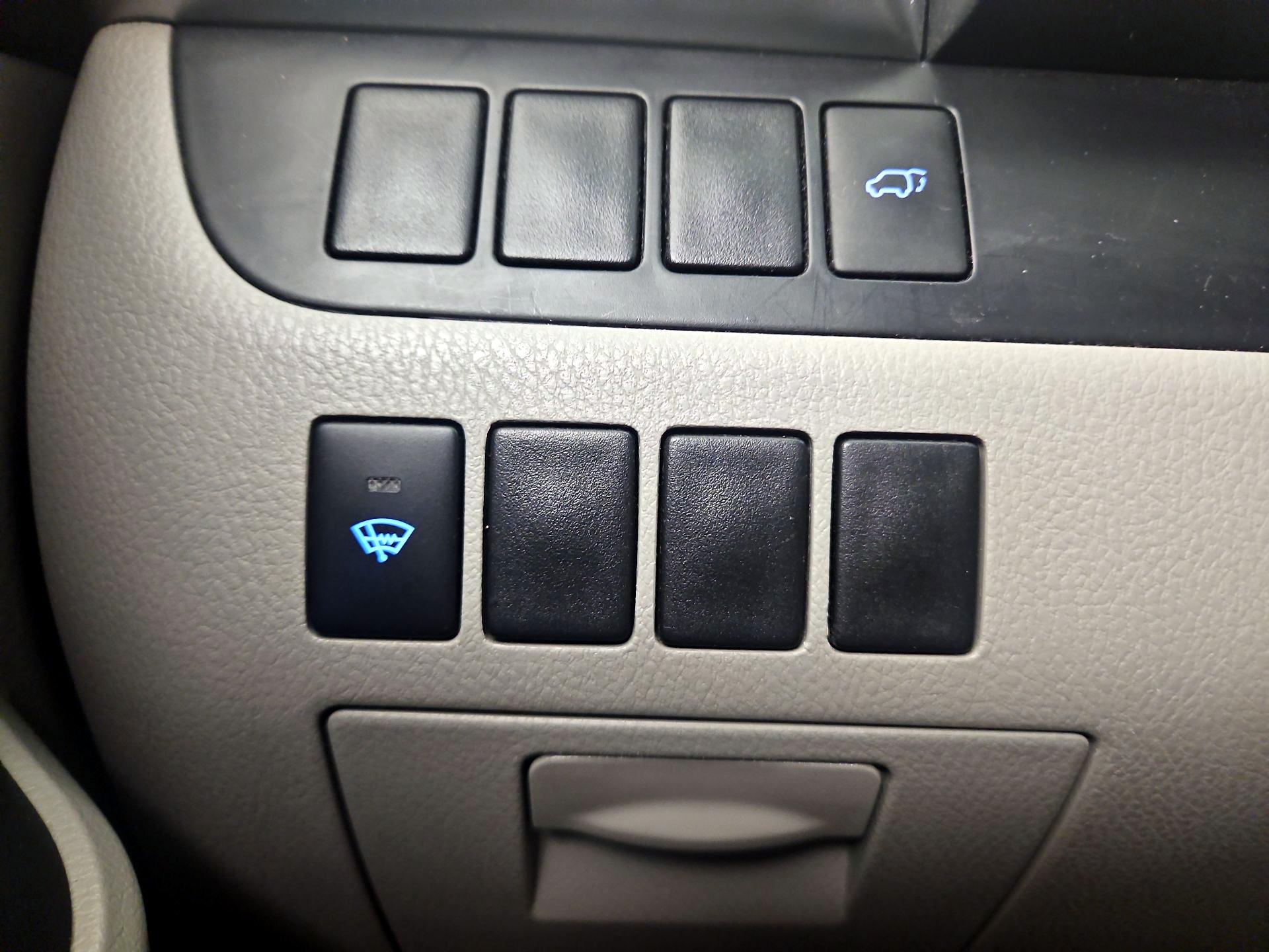 Thumbnail: 2015 Toyota Highlander - 13