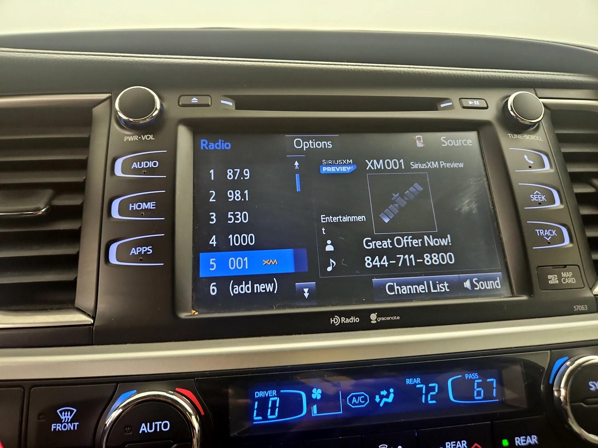 Thumbnail: 2015 Toyota Highlander - 15