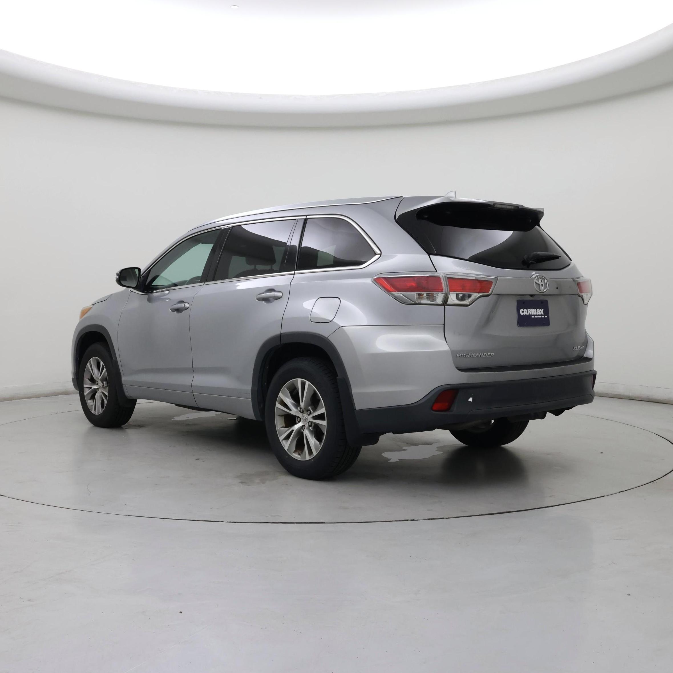 Thumbnail: 2015 Toyota Highlander - 2